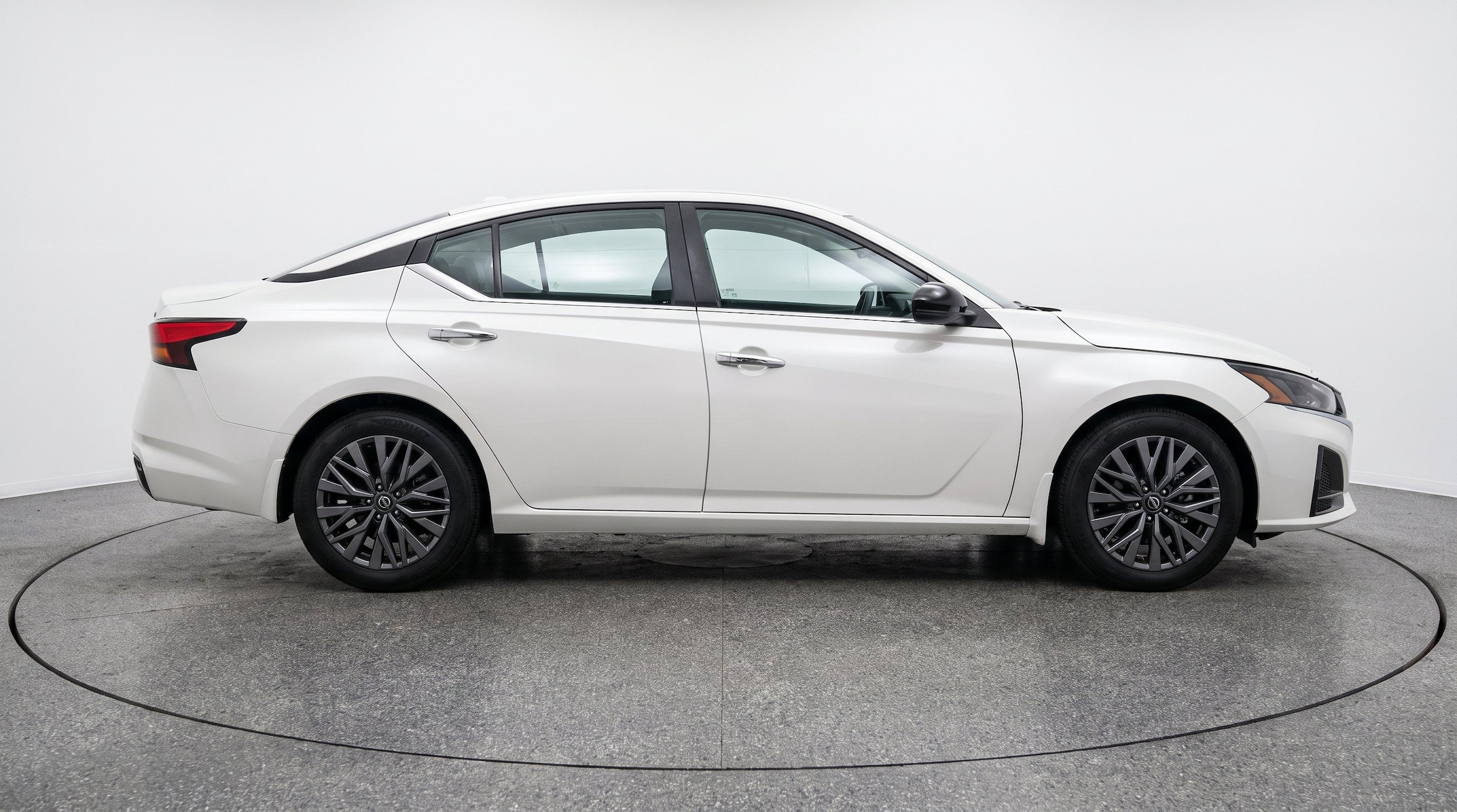 Thumbnail: 2025 Nissan Altima - 10