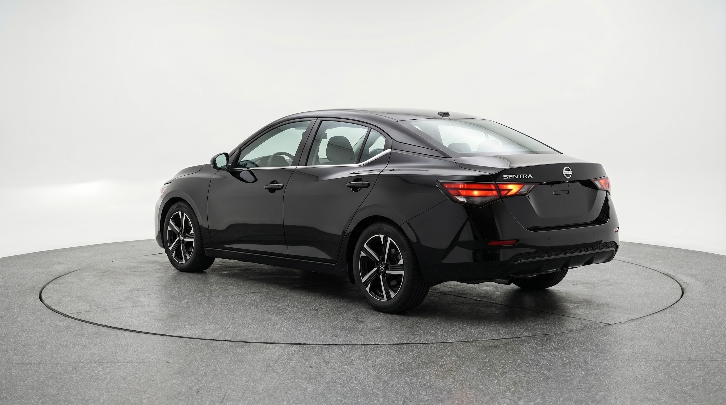 Thumbnail: 2025 Nissan Sentra - 5