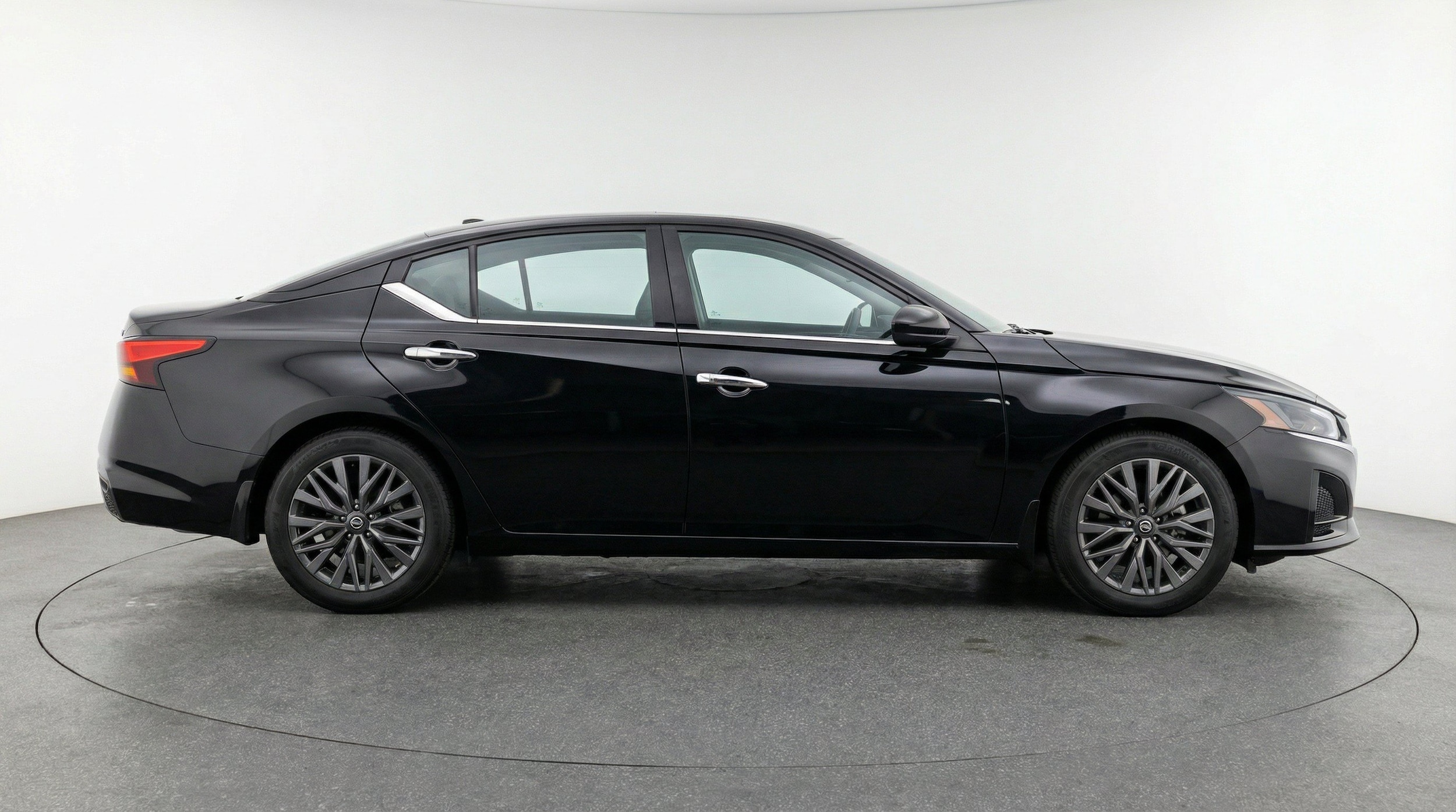 Thumbnail: 2025 Nissan Altima - 11