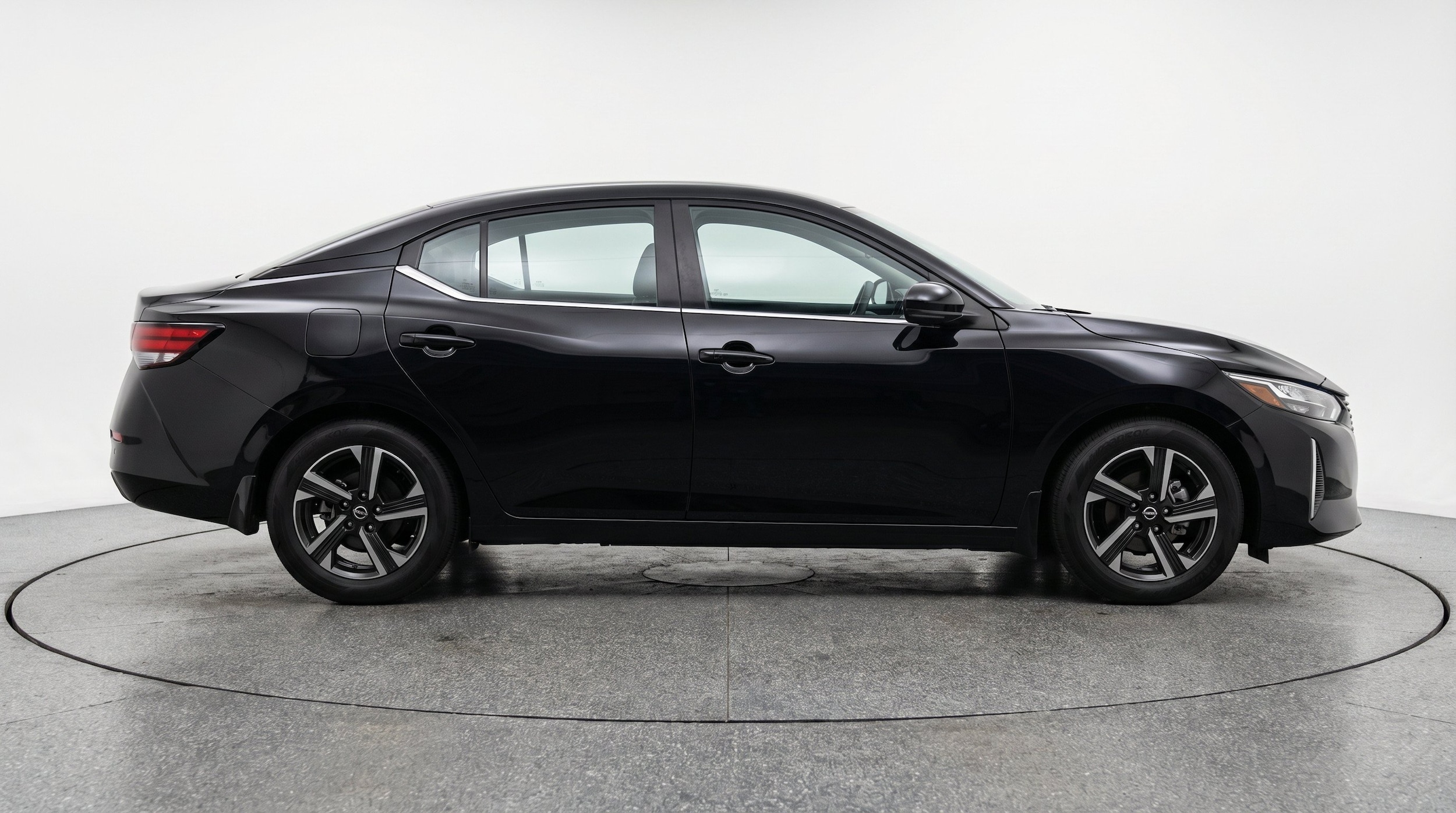 Thumbnail: 2025 Nissan Sentra - 11