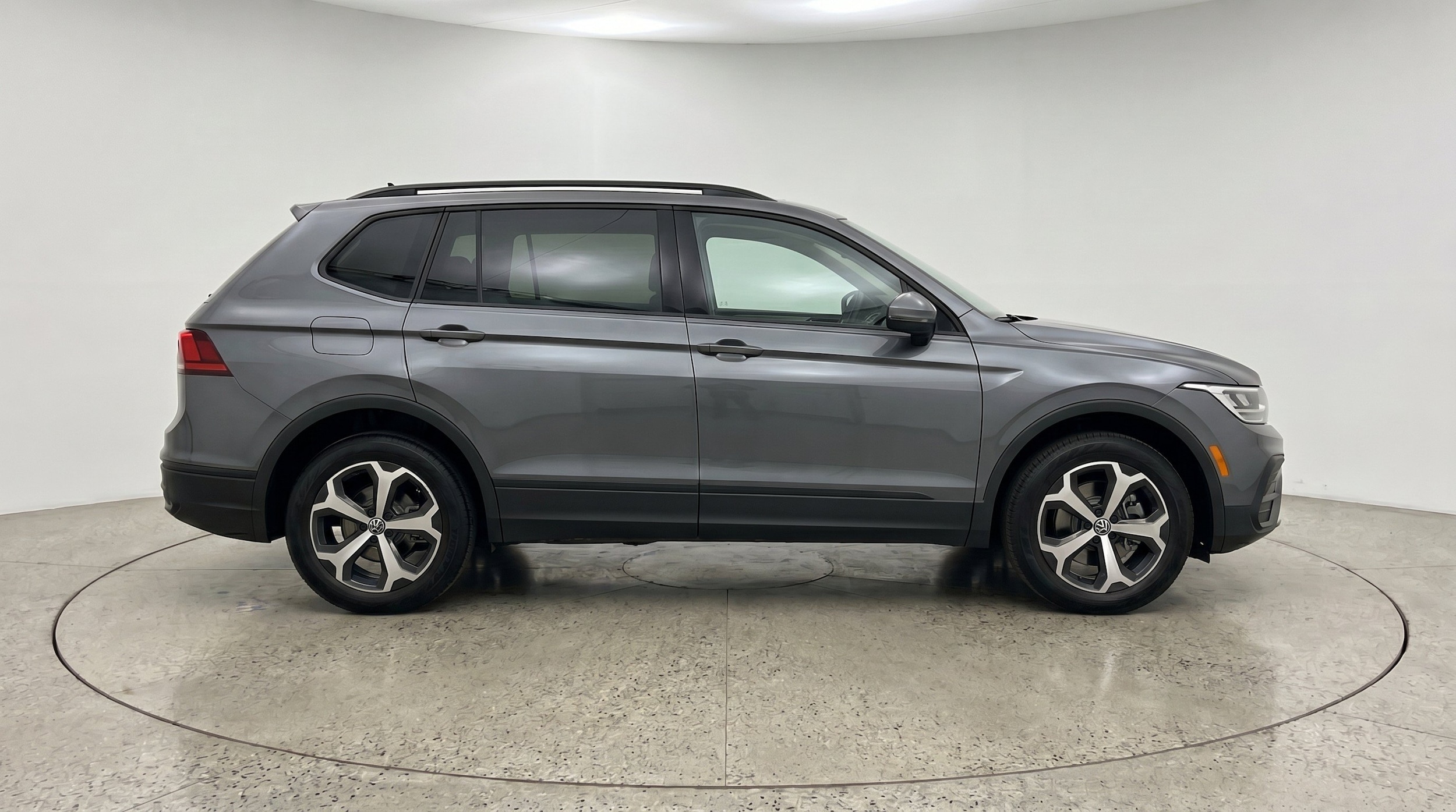 Thumbnail: 2026 Volkswagen Tiguan - 11