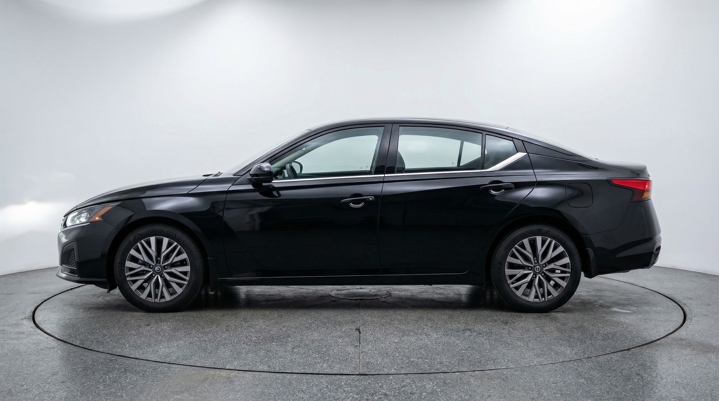 Thumbnail: 2025 Nissan Altima - 4