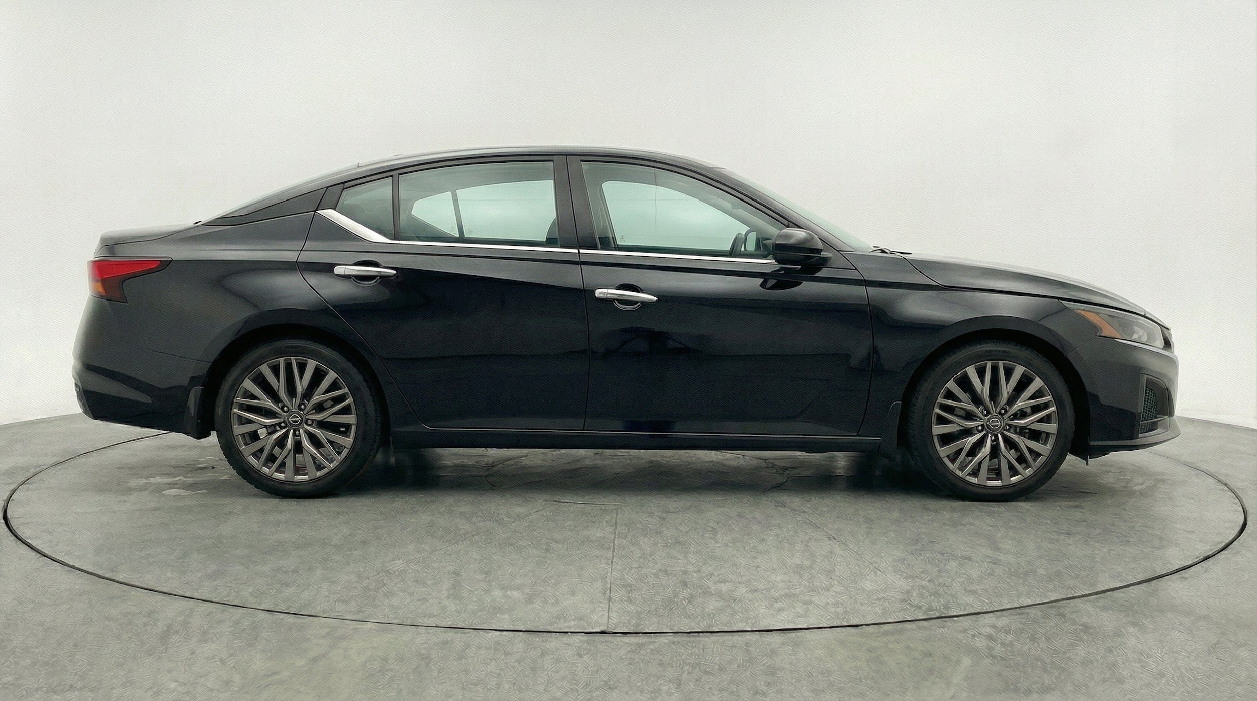 Thumbnail: 2025 Nissan Altima - 11