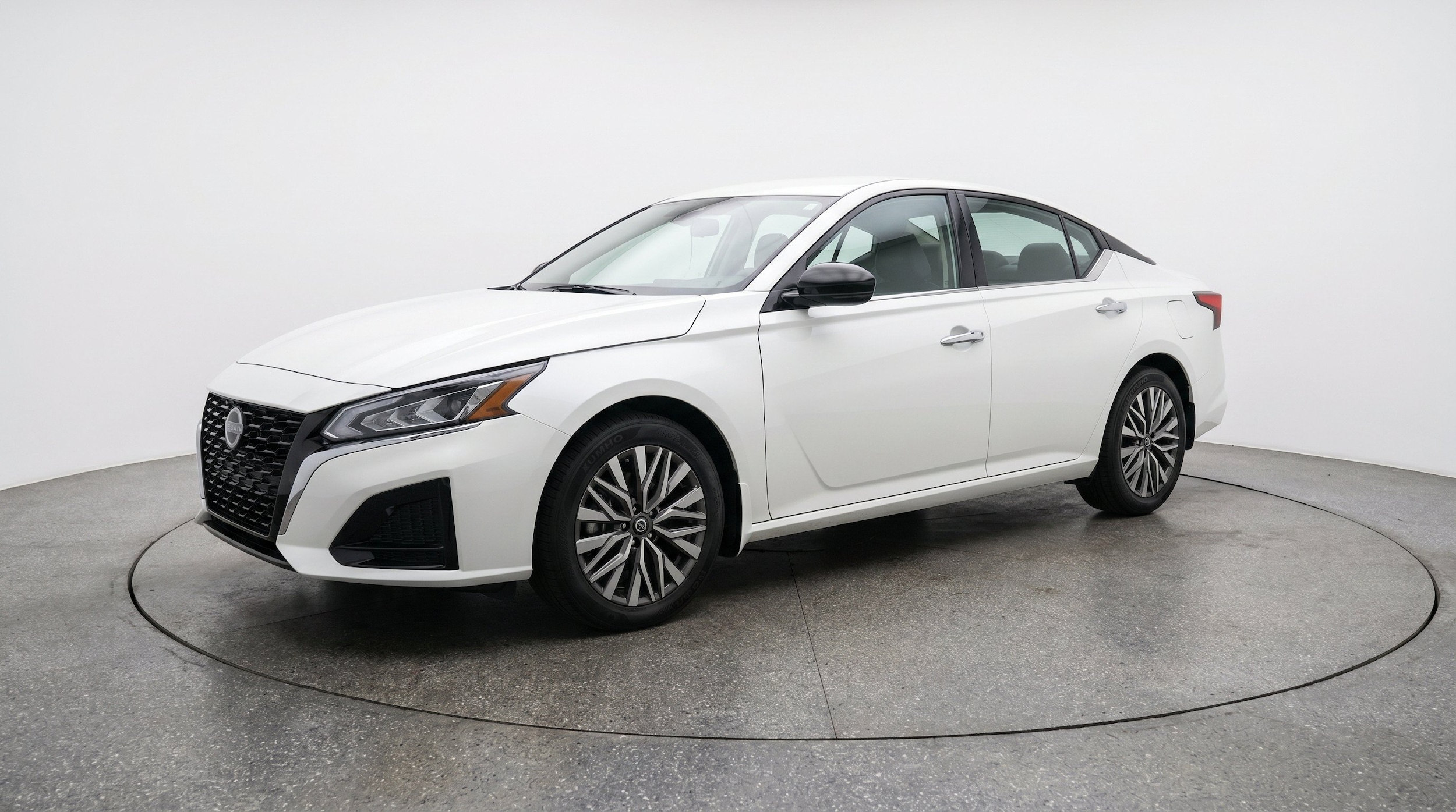 Thumbnail: 2025 Nissan Altima - 3