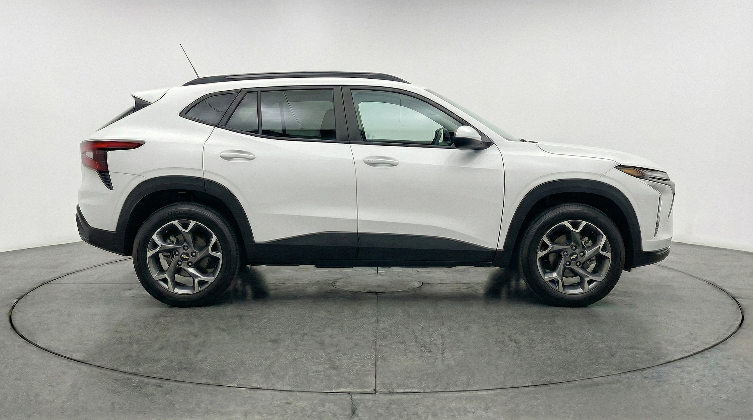 Thumbnail: 2025 Chevrolet Trax - 11