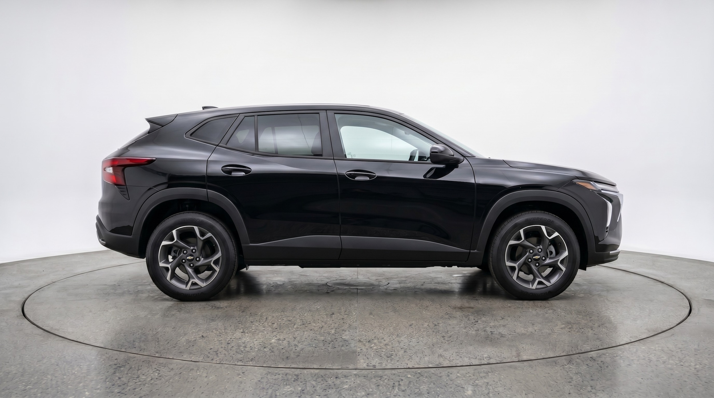 Thumbnail: 2025 Chevrolet Trax - 8
