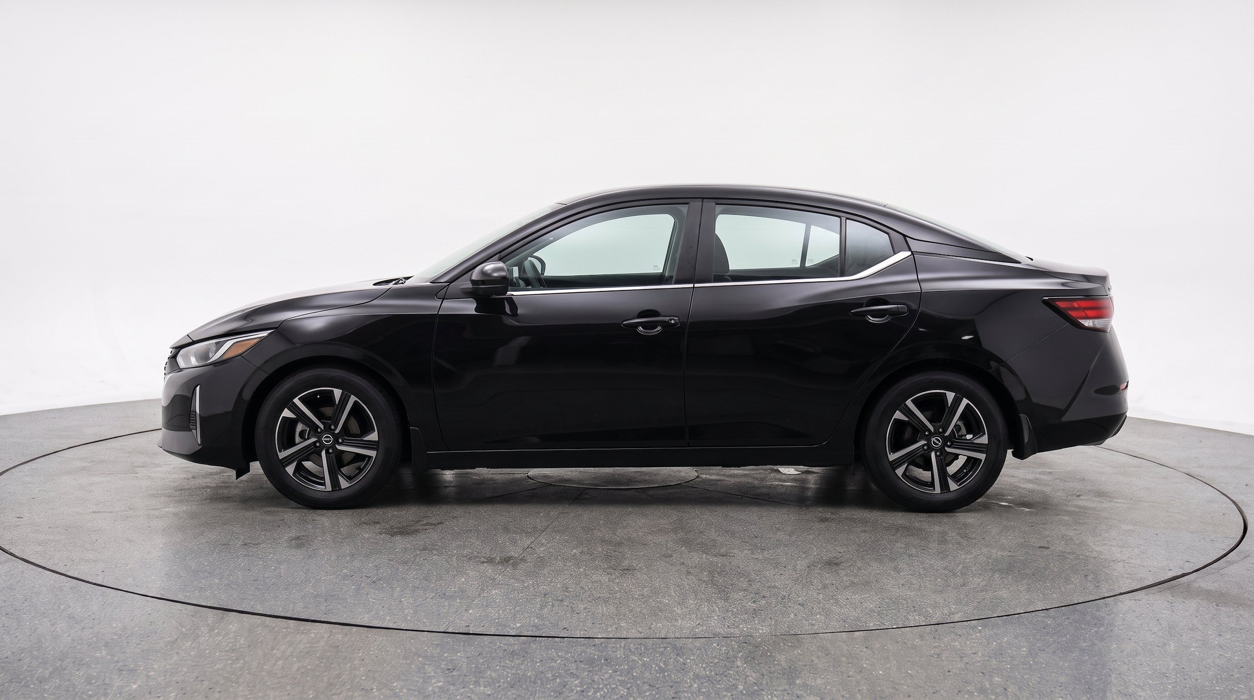 Thumbnail: 2025 Nissan Sentra - 5