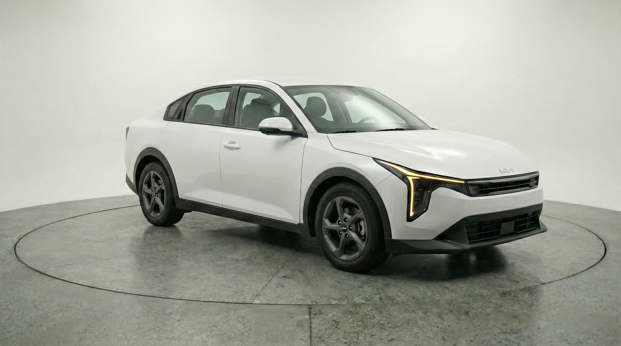 Thumbnail: 2025 Kia K4 - 1