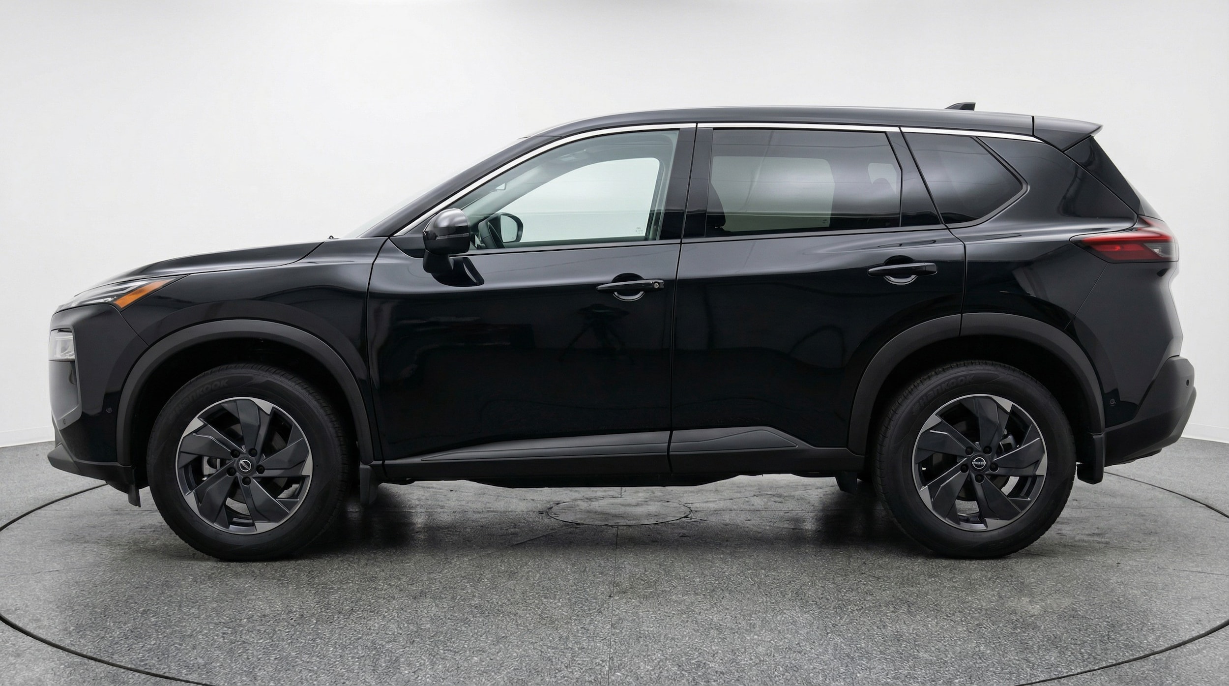 Thumbnail: 2025 Nissan Rogue - 4