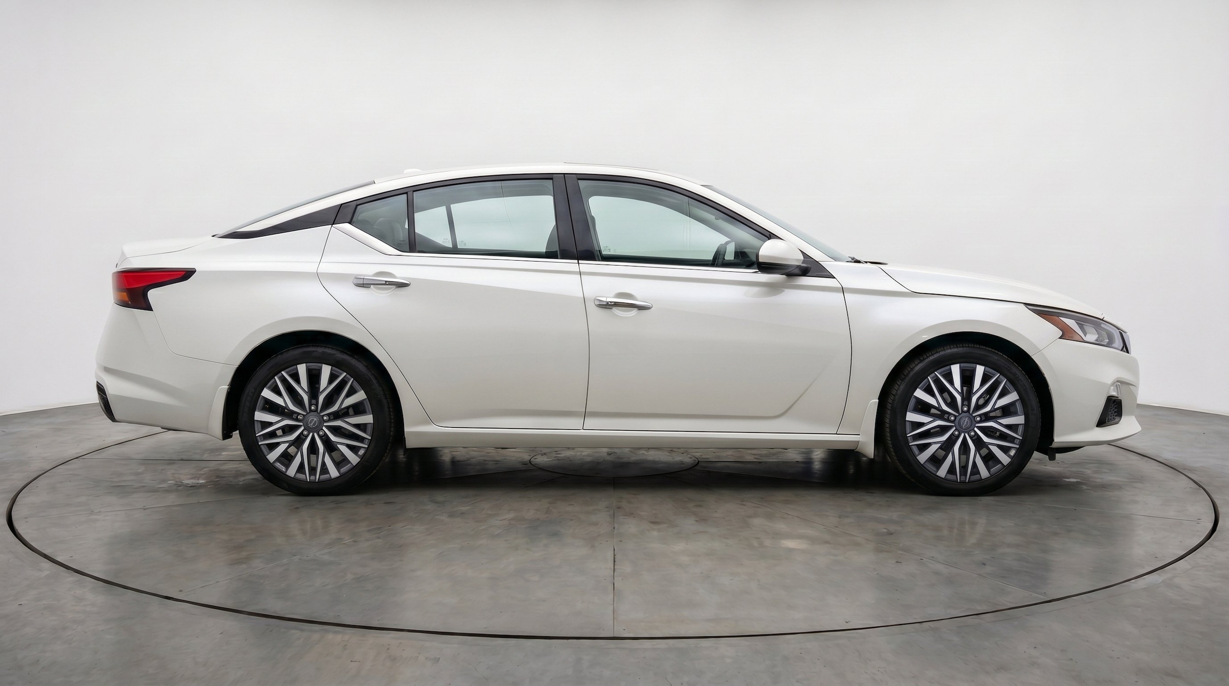 Thumbnail: 2025 Nissan Altima - 11