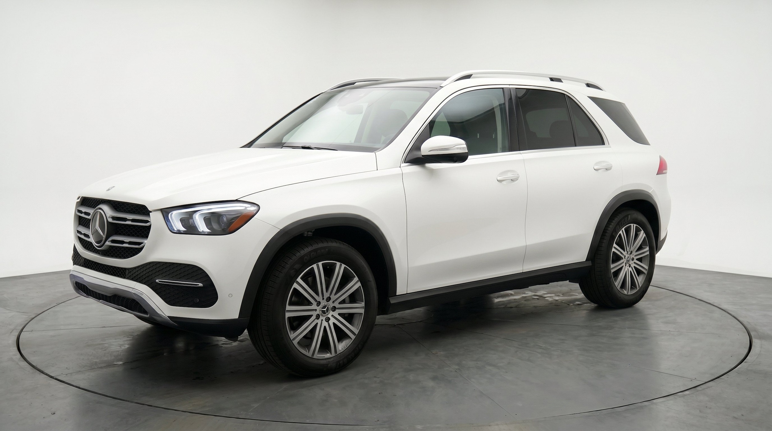 Thumbnail: 2026 Mercedes-Benz GLE - 3