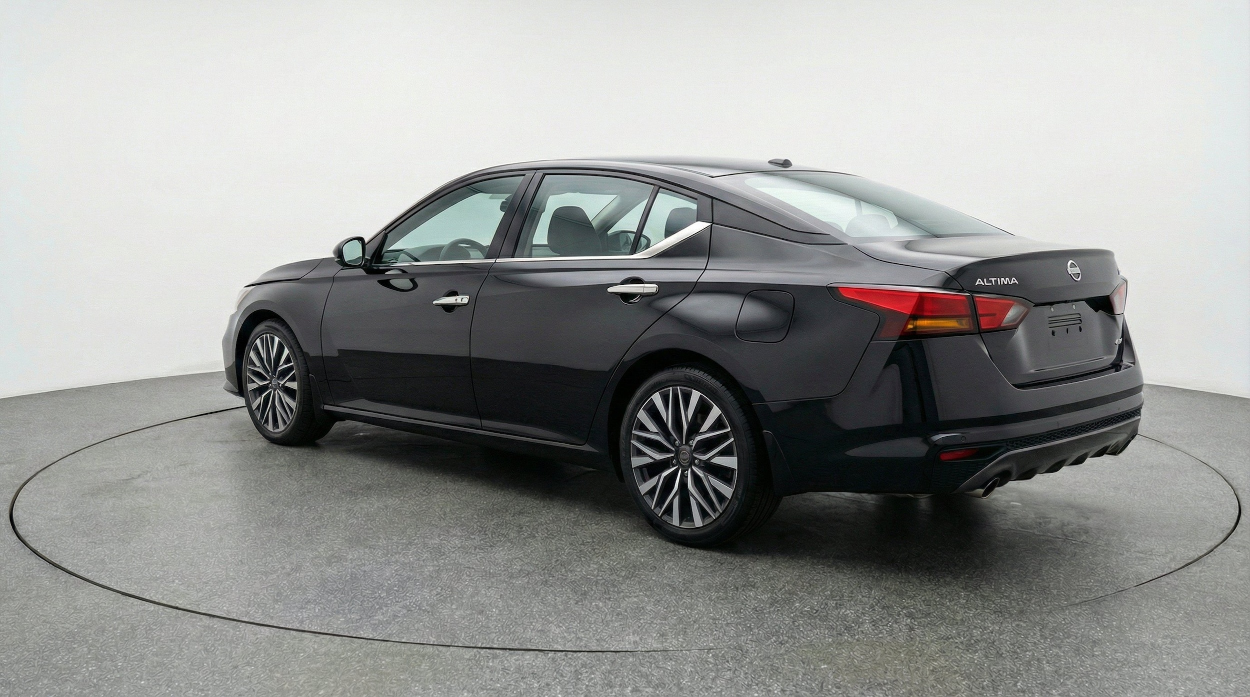 Thumbnail: 2025 Nissan Altima - 6