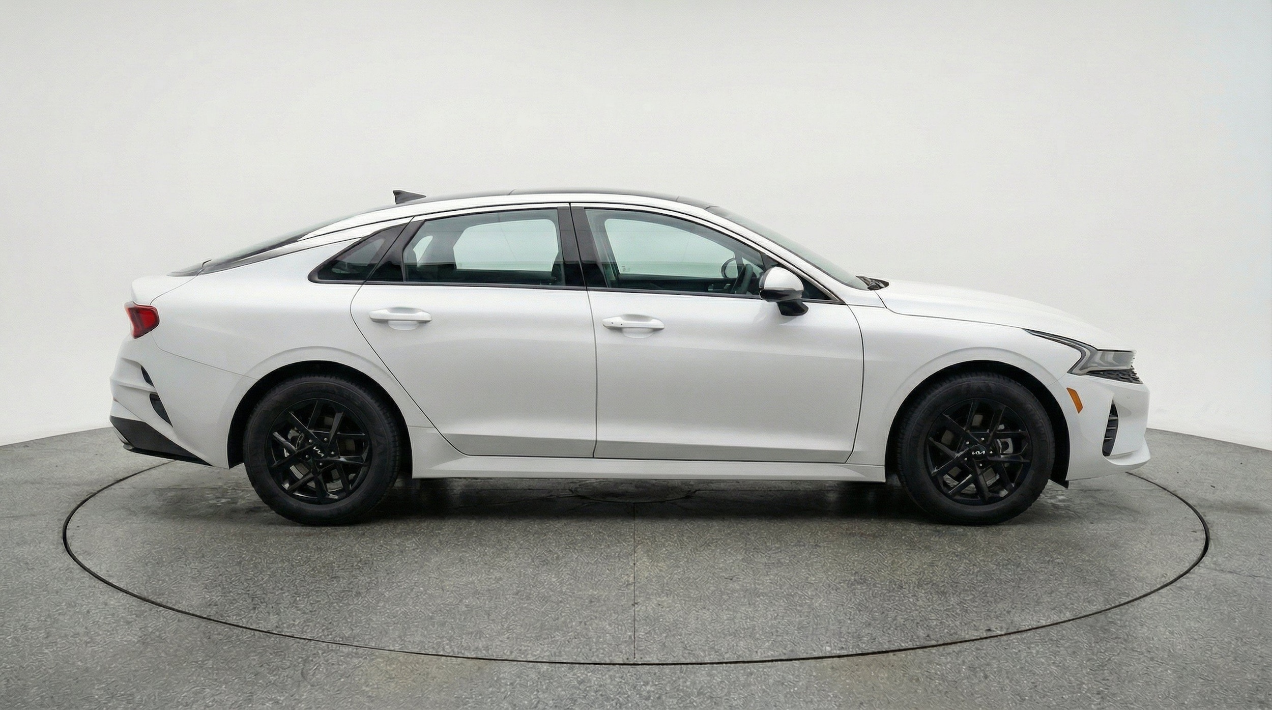 Thumbnail: 2025 Kia K5 - 11