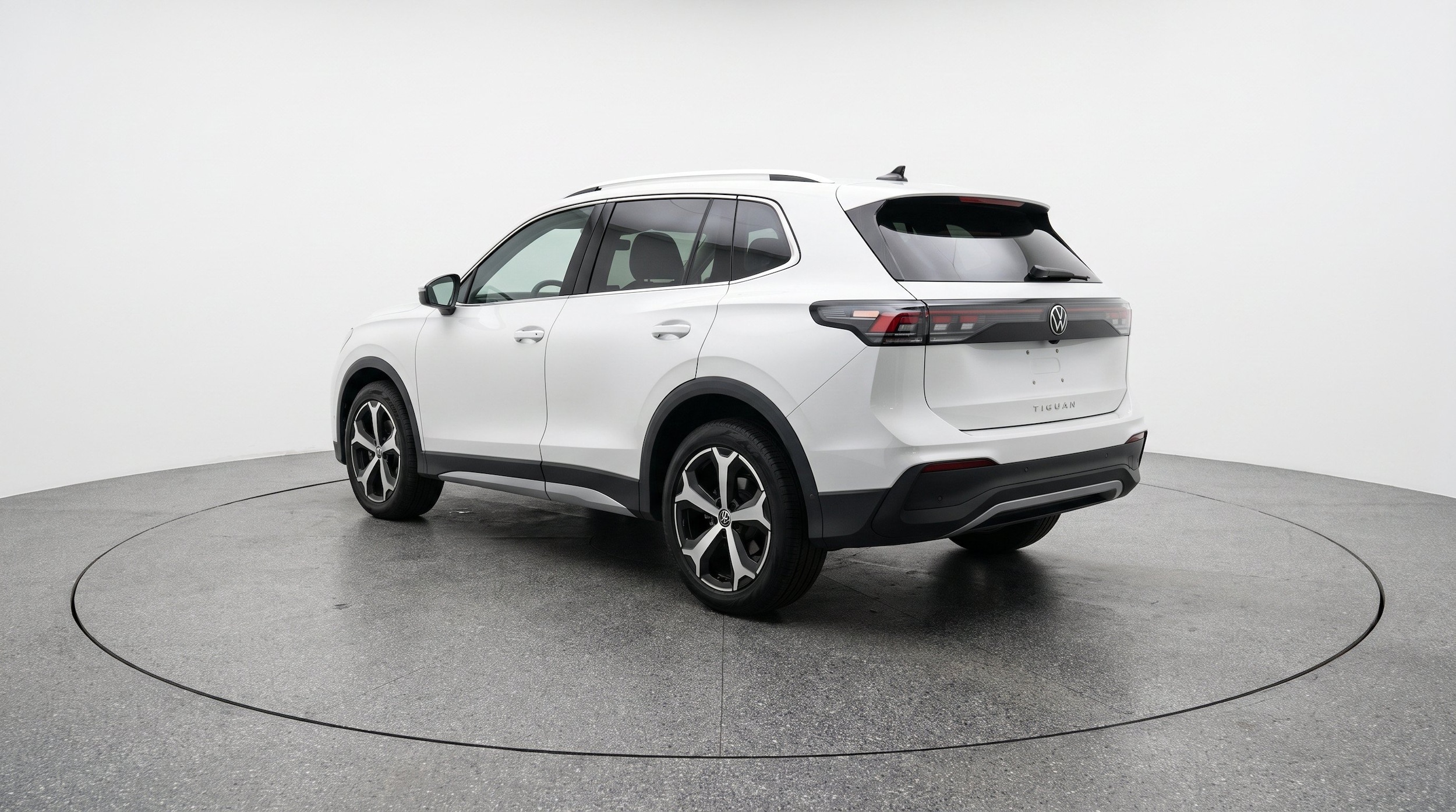 Thumbnail: 2026 Volkswagen Tiguan - 6