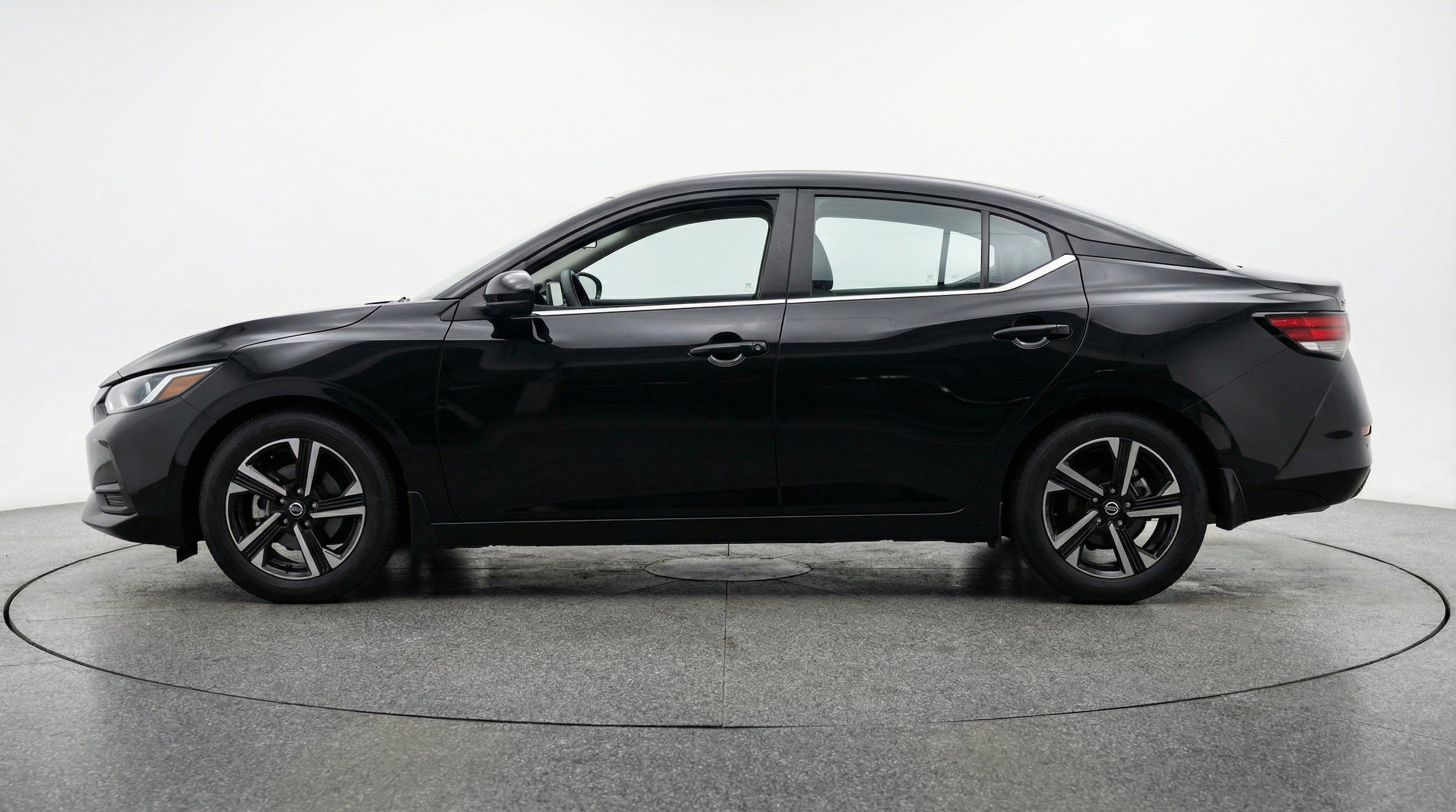 Thumbnail: 2025 Nissan Sentra - 5