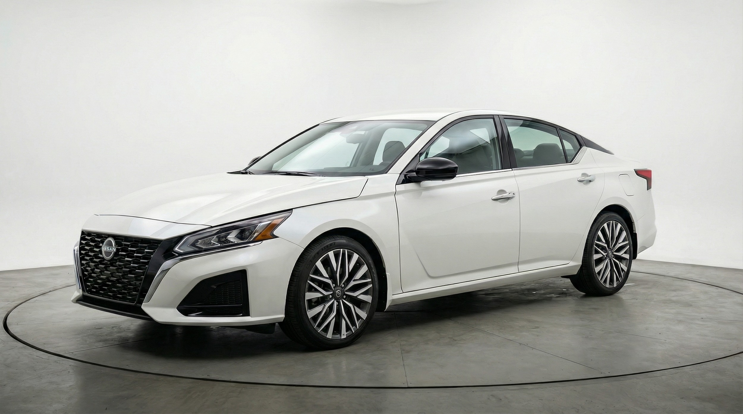 Thumbnail: 2025 Nissan Altima - 3