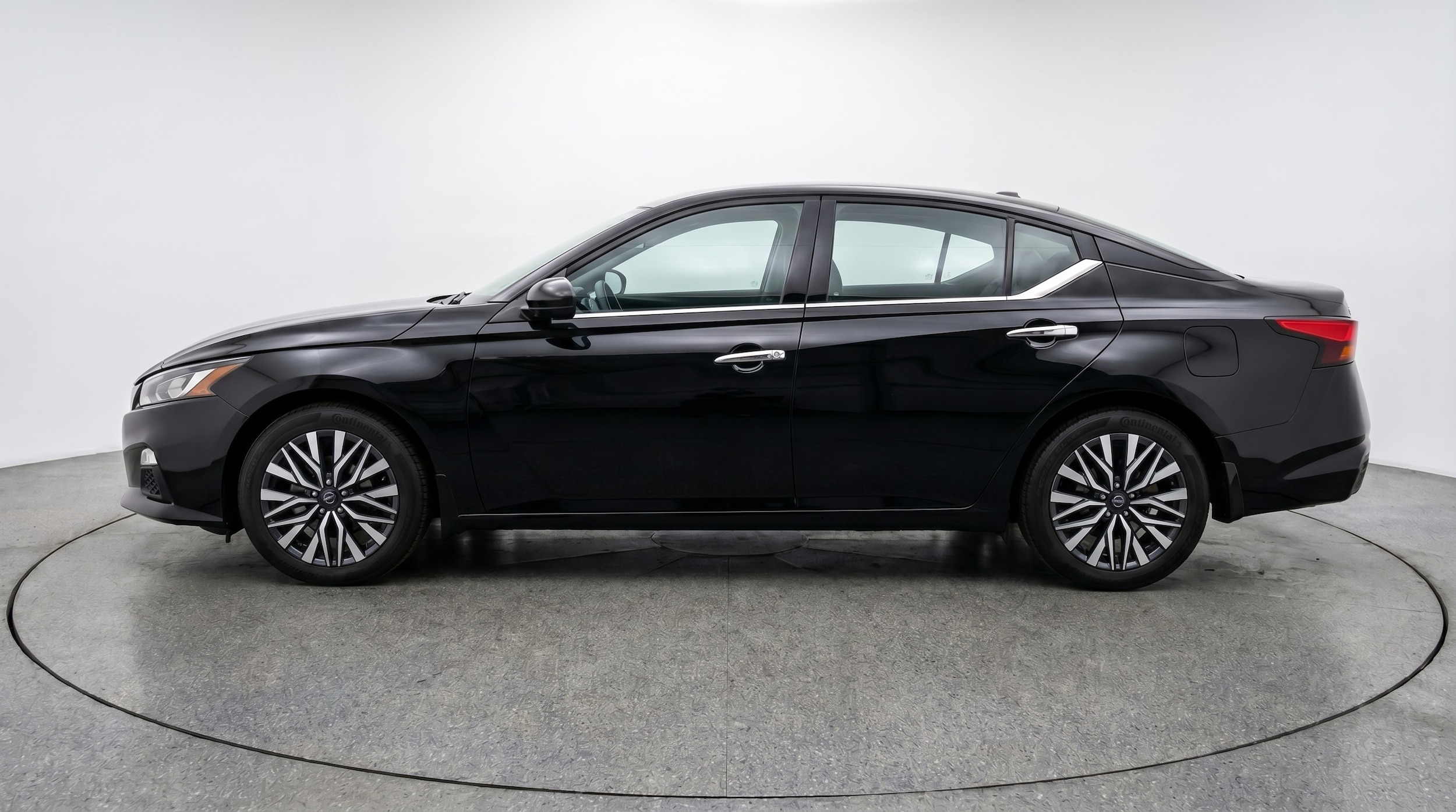 Thumbnail: 2025 Nissan Altima - 4