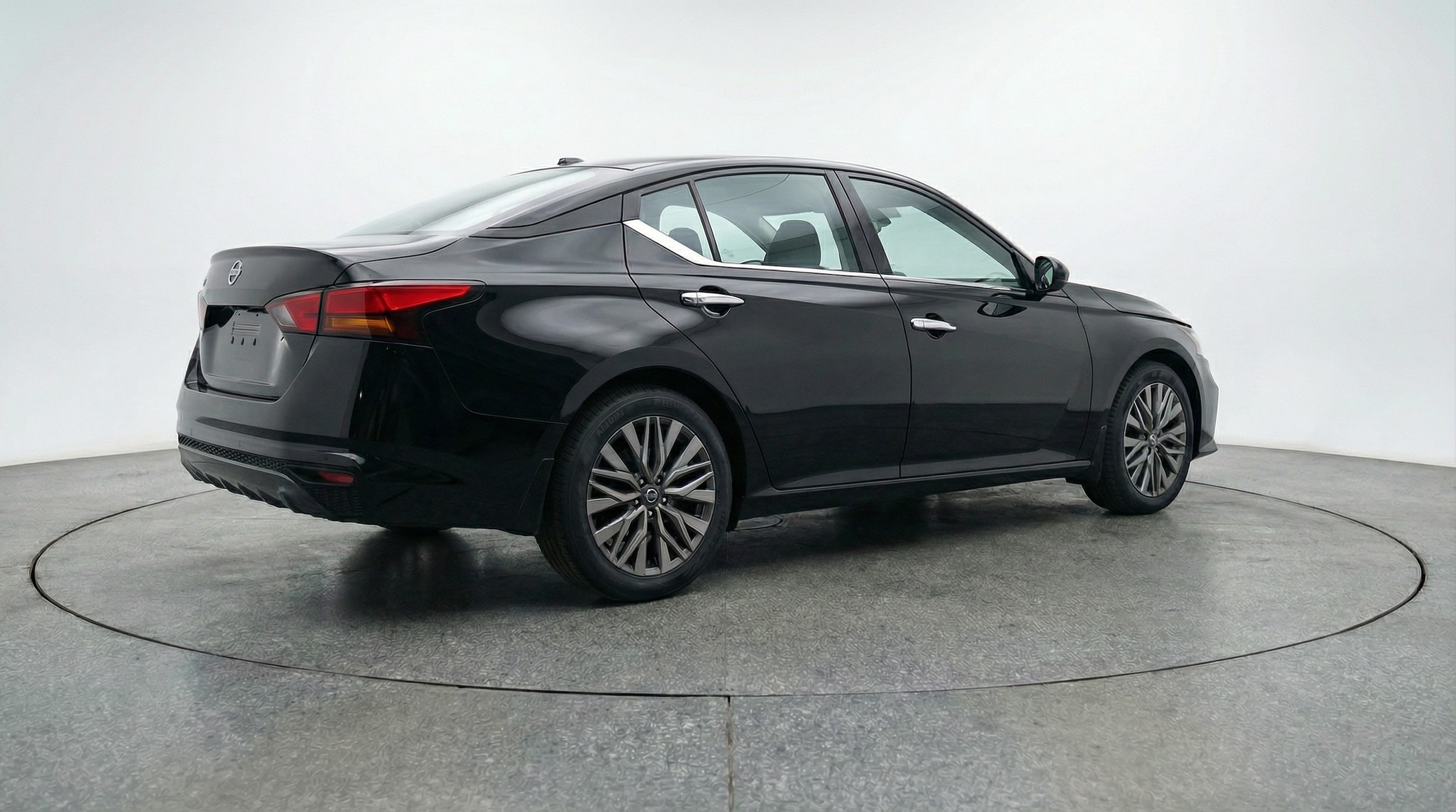 Thumbnail: 2025 Nissan Altima - 7