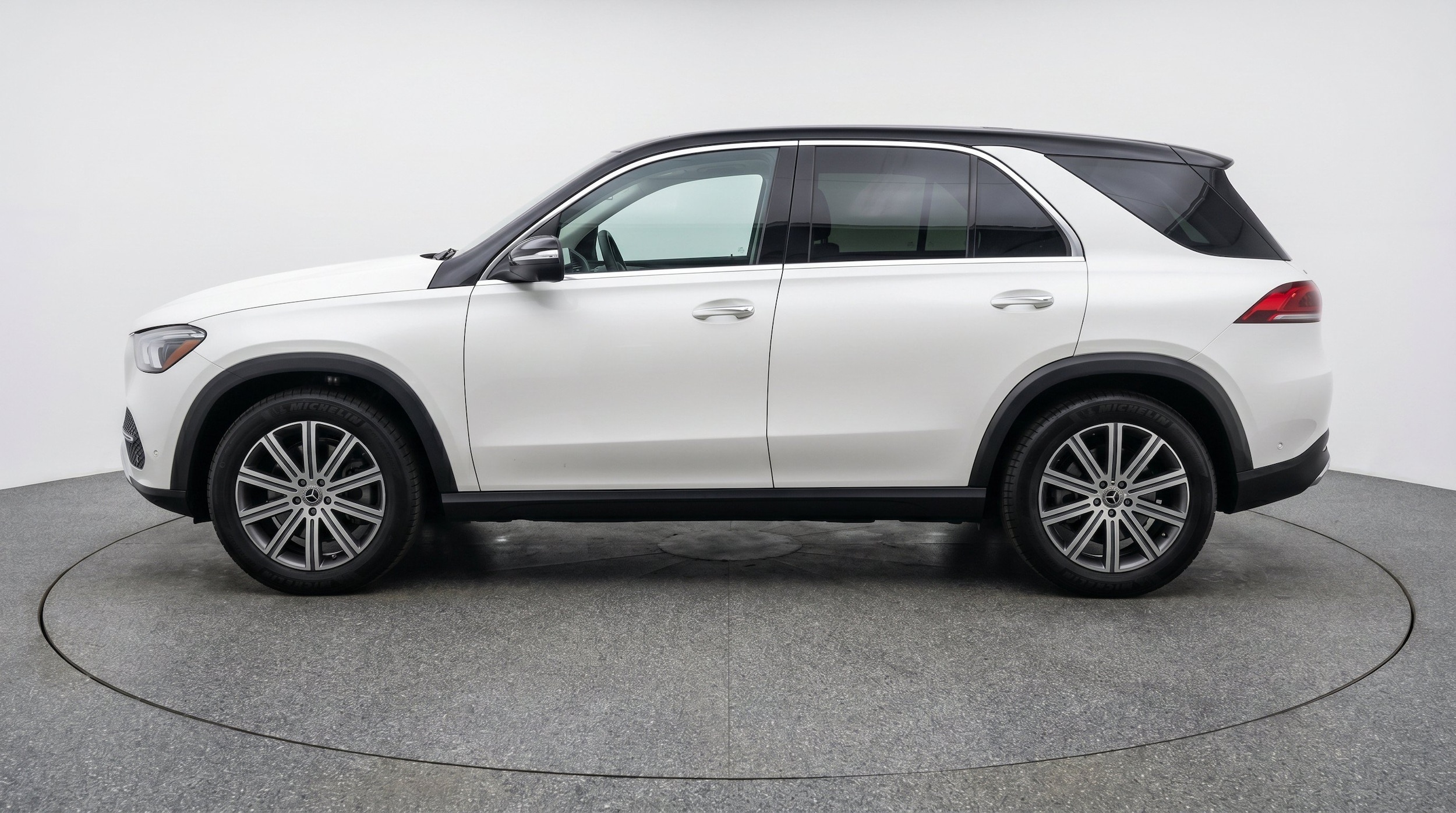 Thumbnail: 2026 Mercedes-Benz GLE - 5