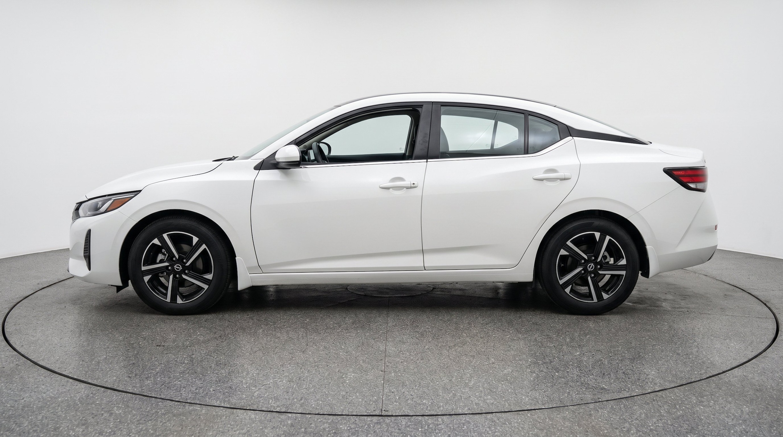 Thumbnail: 2025 Nissan Sentra - 5