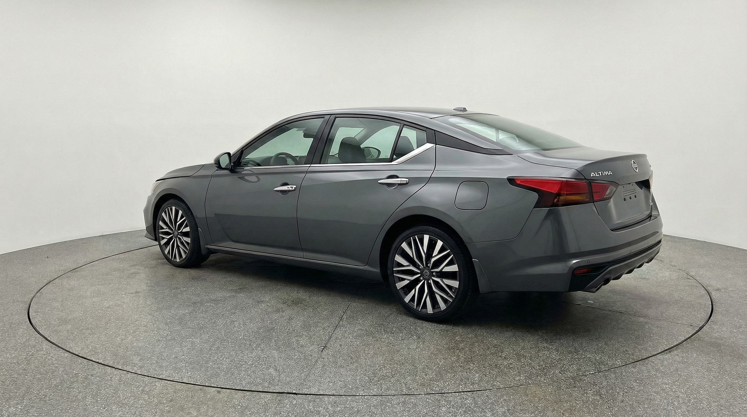 Thumbnail: 2025 Nissan Altima - 5