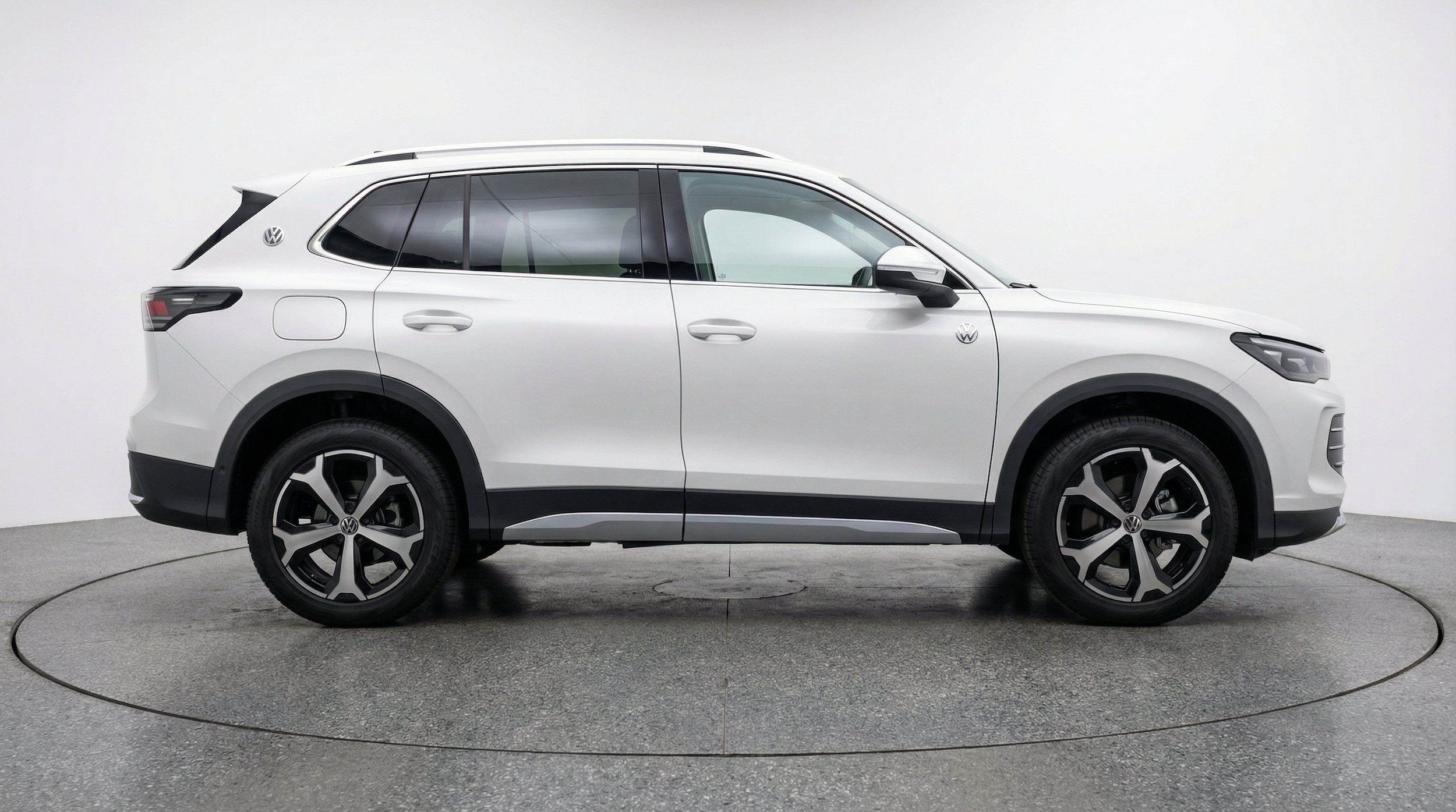 Thumbnail: 2026 Volkswagen Tiguan - 11