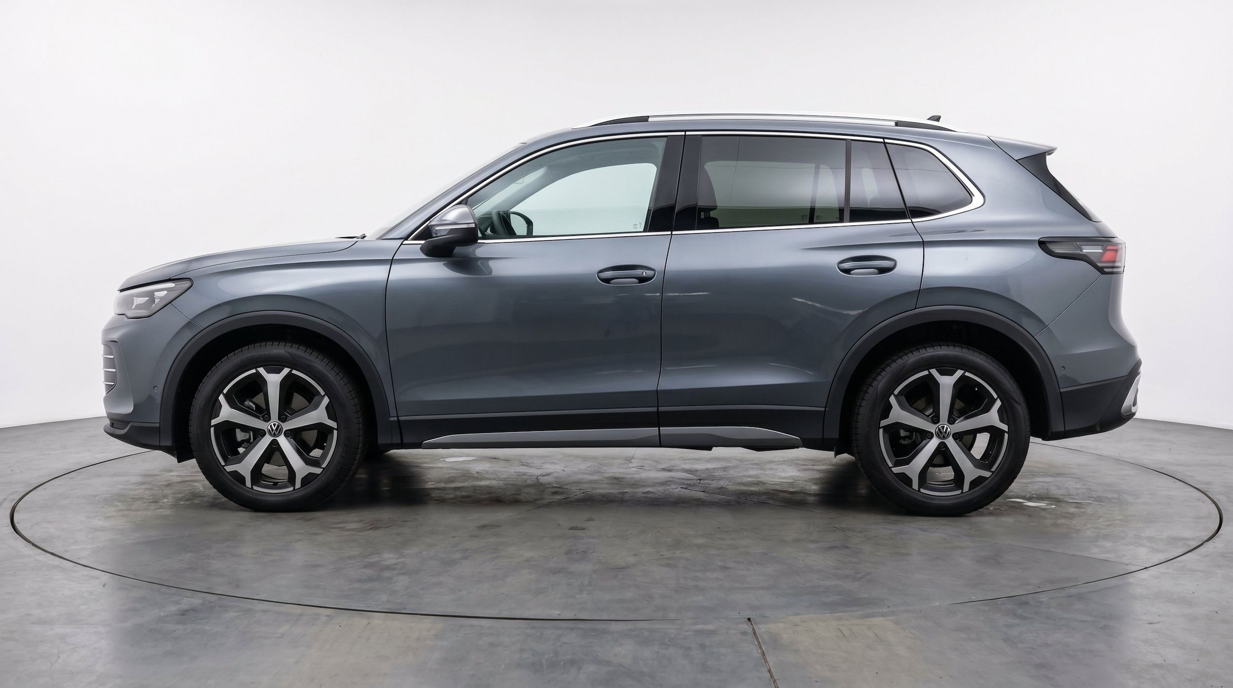 Thumbnail: 2026 Volkswagen Tiguan - 5