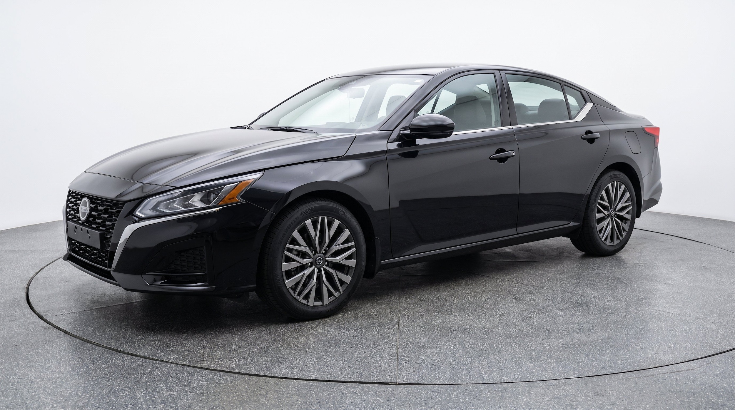 Thumbnail: 2025 Nissan Altima - 3