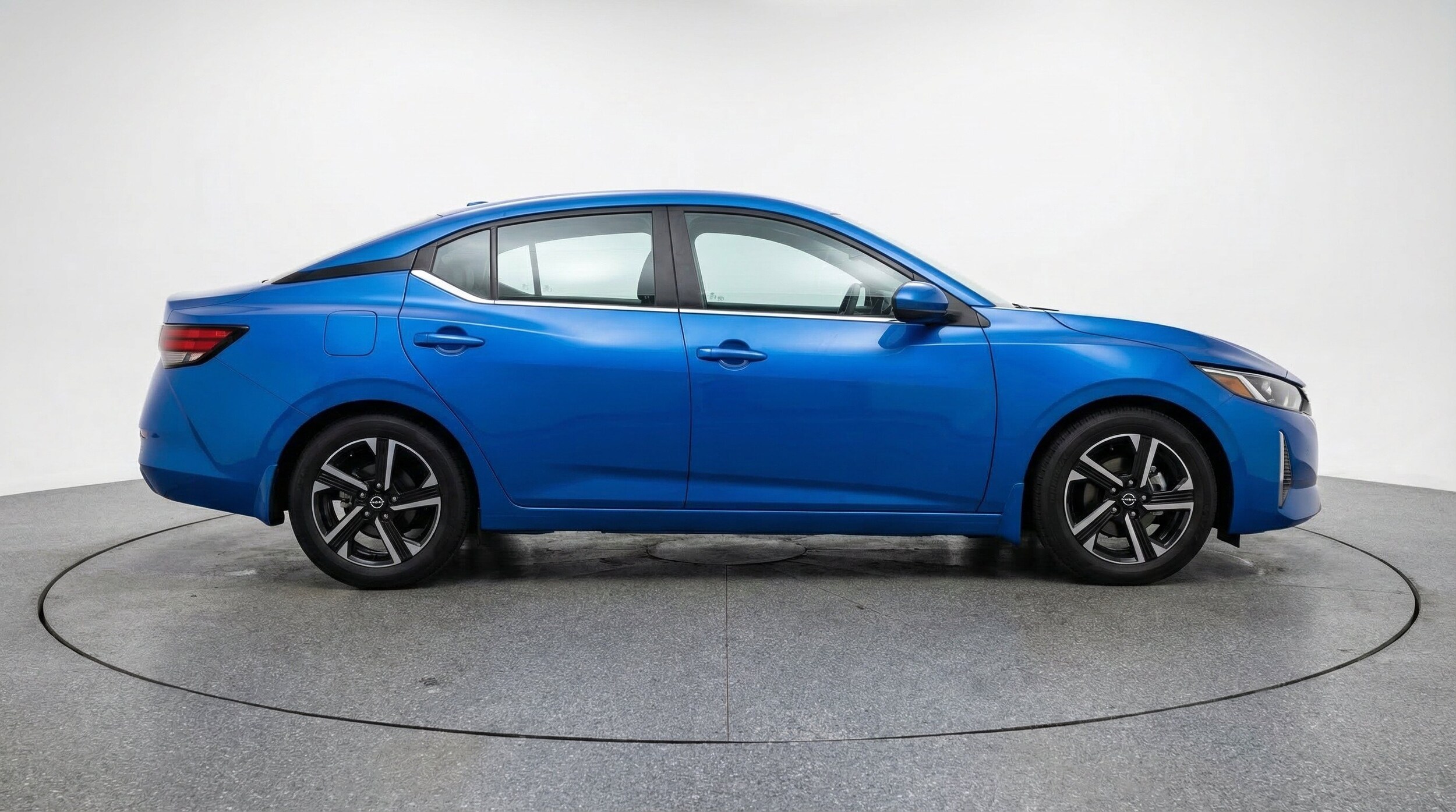 Thumbnail: 2025 Nissan Sentra - 11