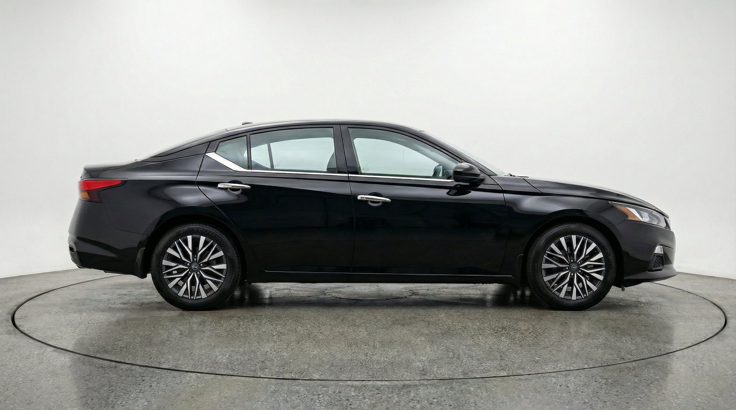 Thumbnail: 2025 Nissan Altima - 11