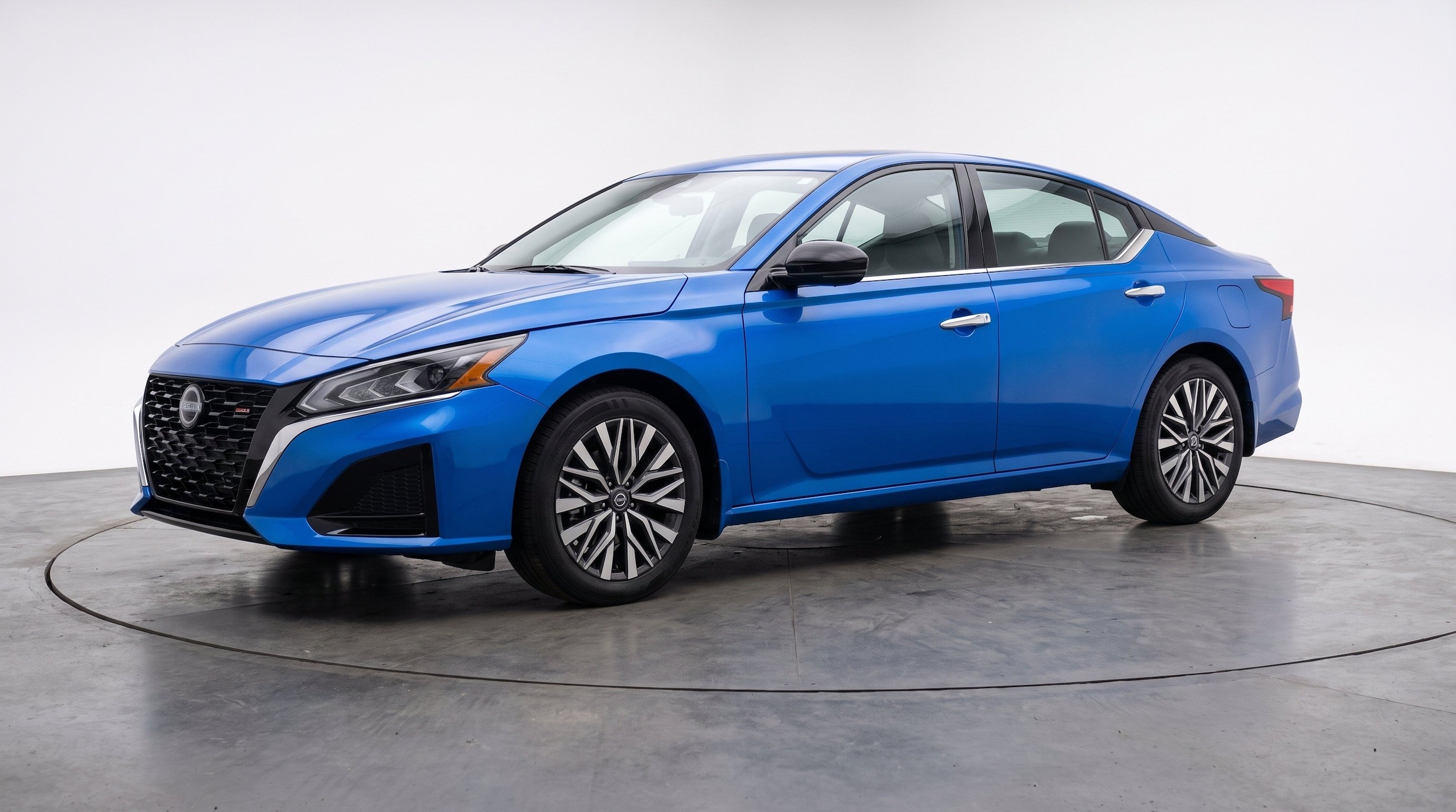 Thumbnail: 2025 Nissan Altima - 3