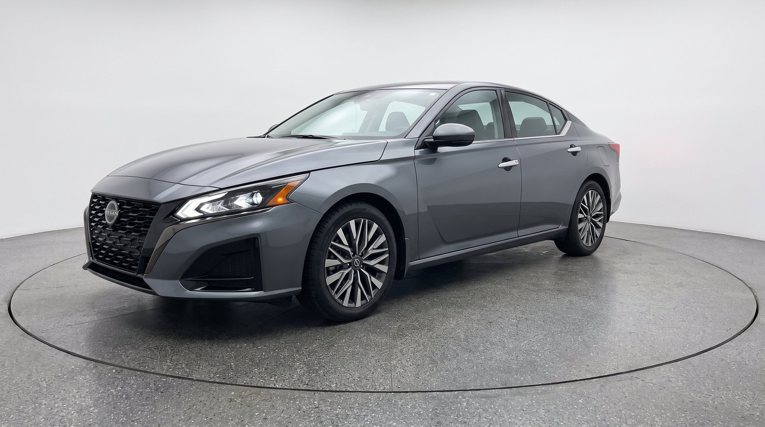 Thumbnail: 2025 Nissan Altima - 3