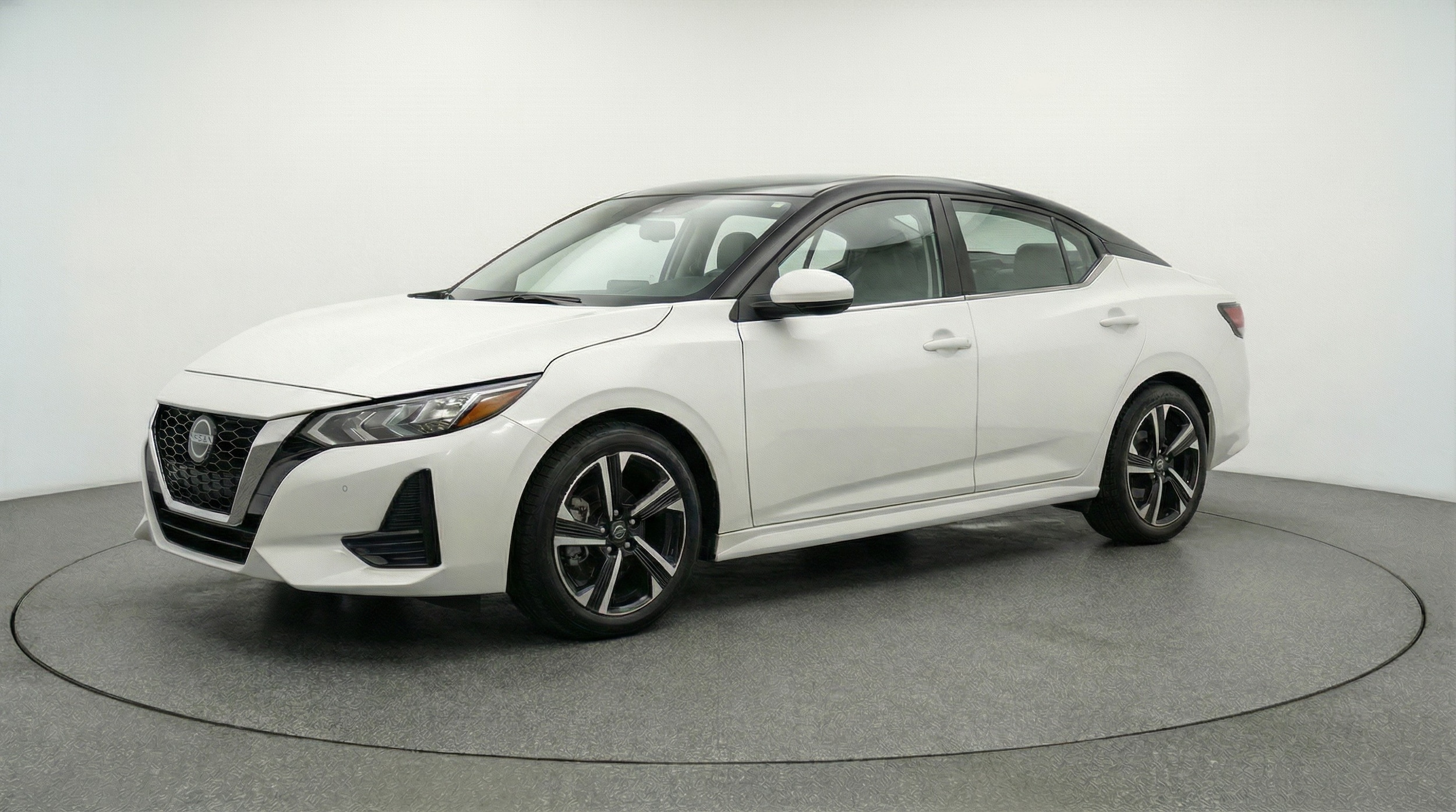 Thumbnail: 2025 Nissan Sentra - 3