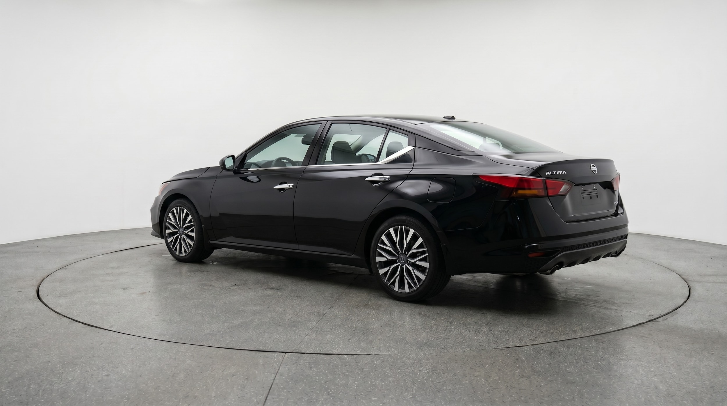 Thumbnail: 2025 Nissan Altima - 5