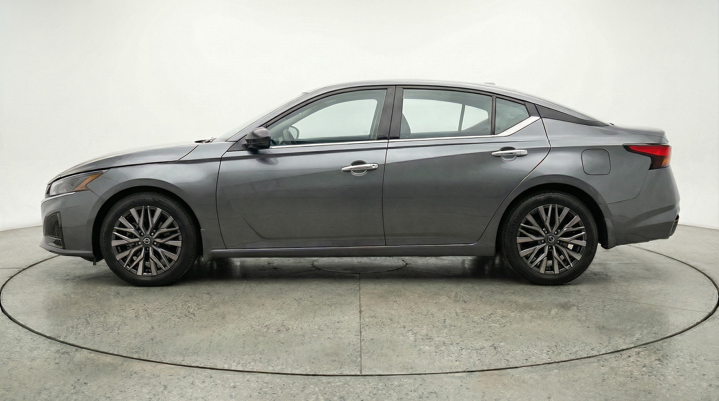 Thumbnail: 2025 Nissan Altima - 4