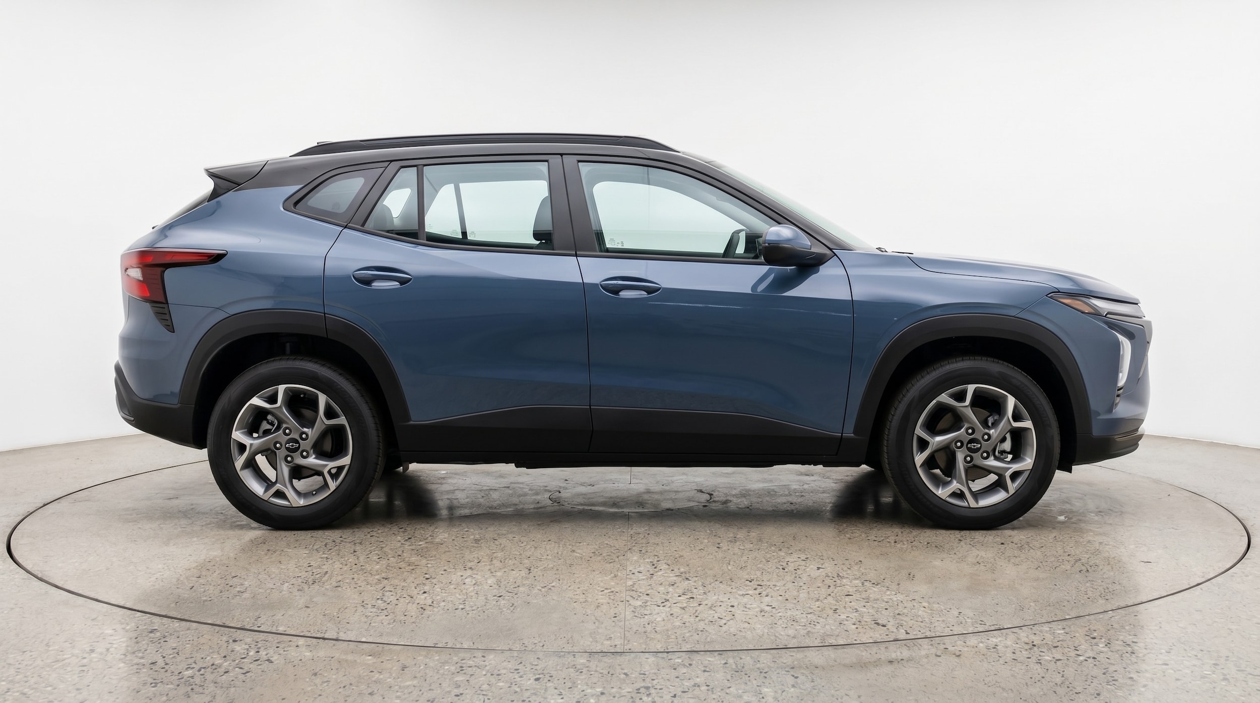 Thumbnail: 2025 Chevrolet Trax - 8