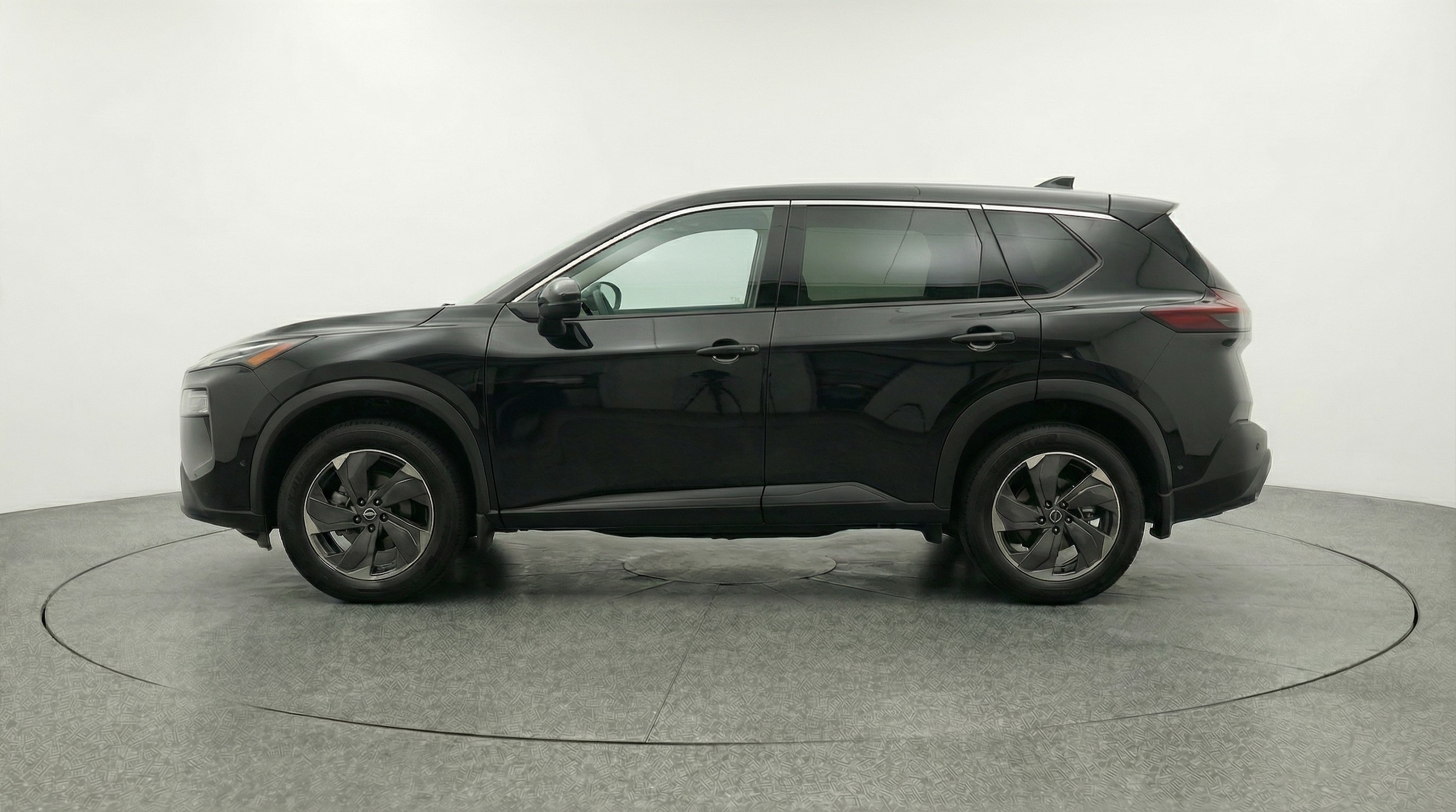 Thumbnail: 2025 Nissan Rogue - 4