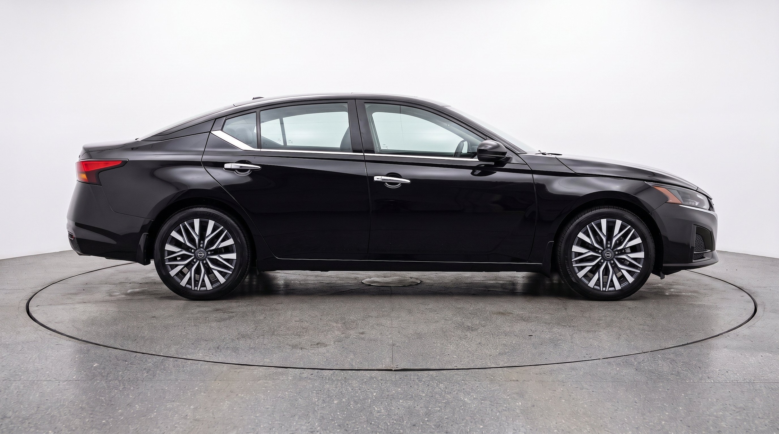Thumbnail: 2025 Nissan Altima - 11