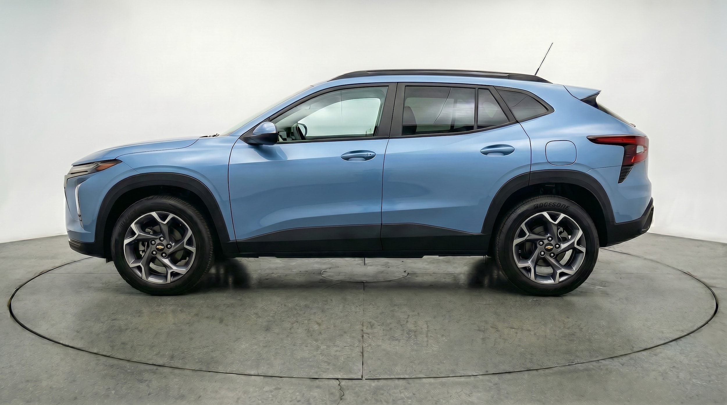 Thumbnail: 2025 Chevrolet Trax - 4