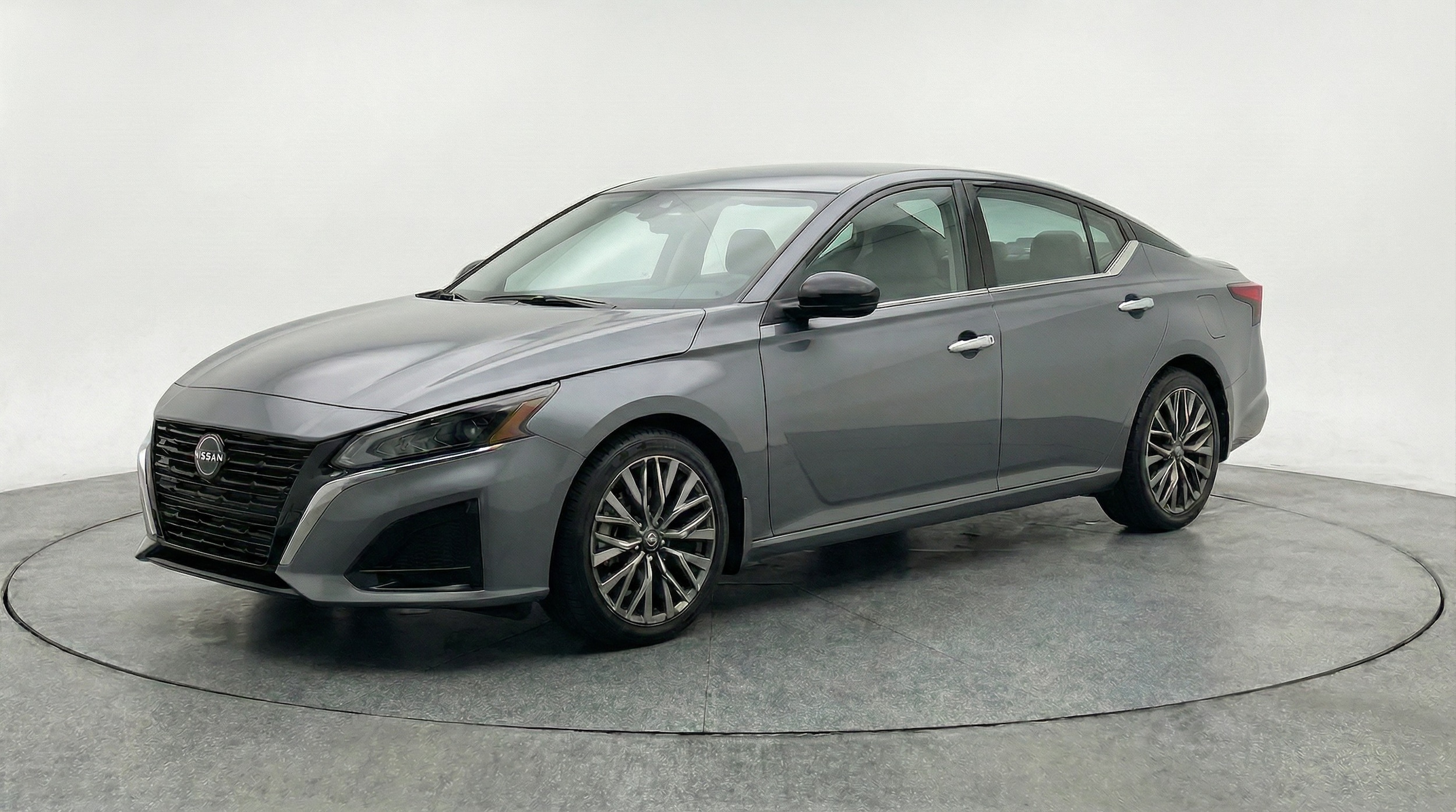 Thumbnail: 2025 Nissan Altima - 3