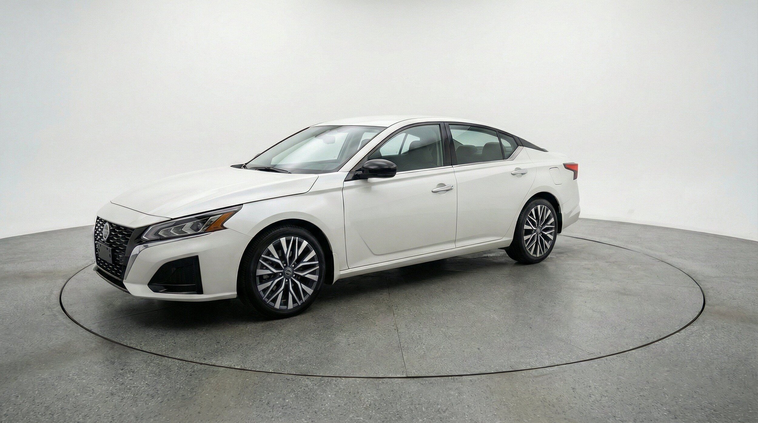 Thumbnail: 2025 Nissan Altima - 3