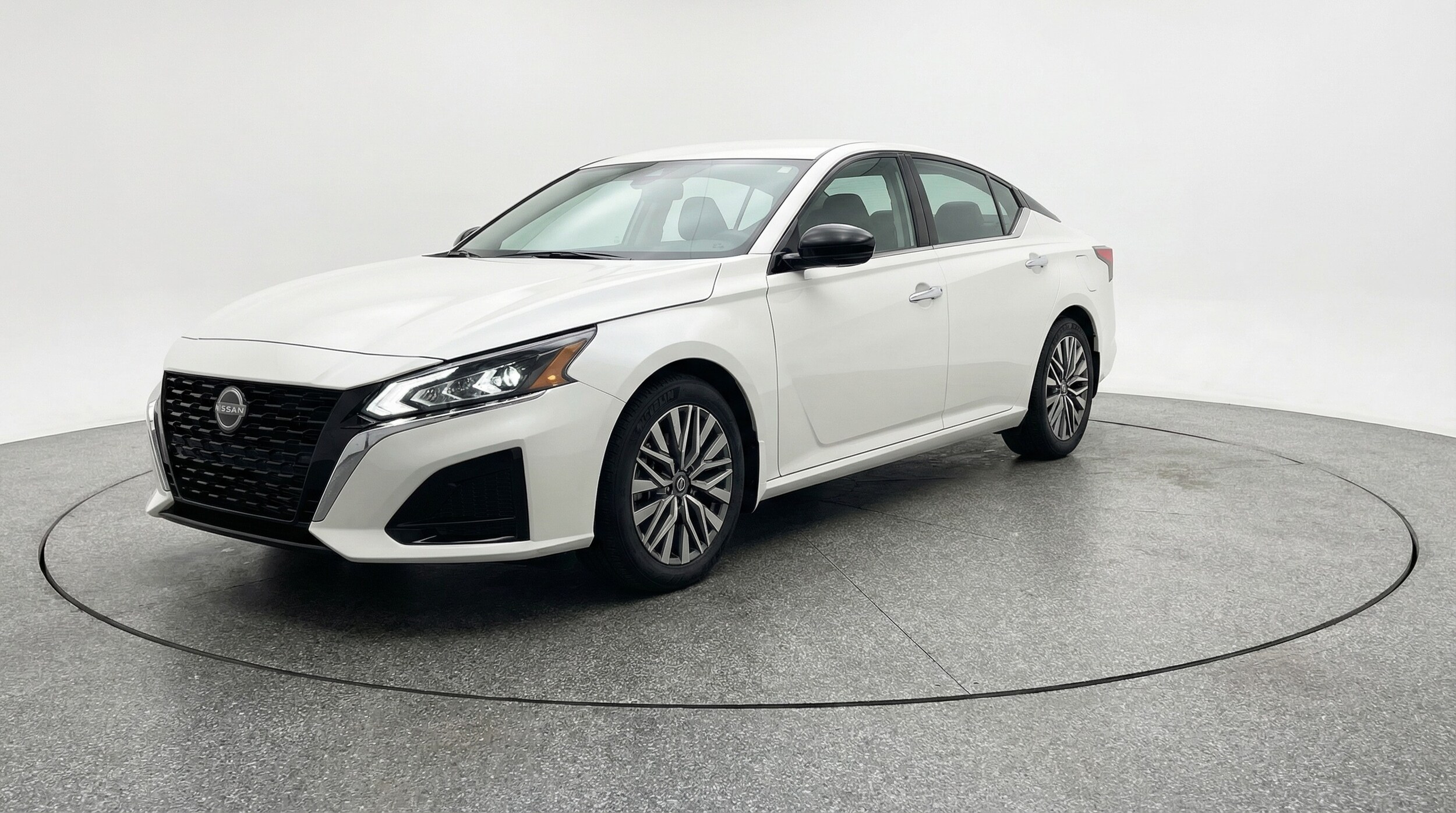Thumbnail: 2025 Nissan Altima - 3
