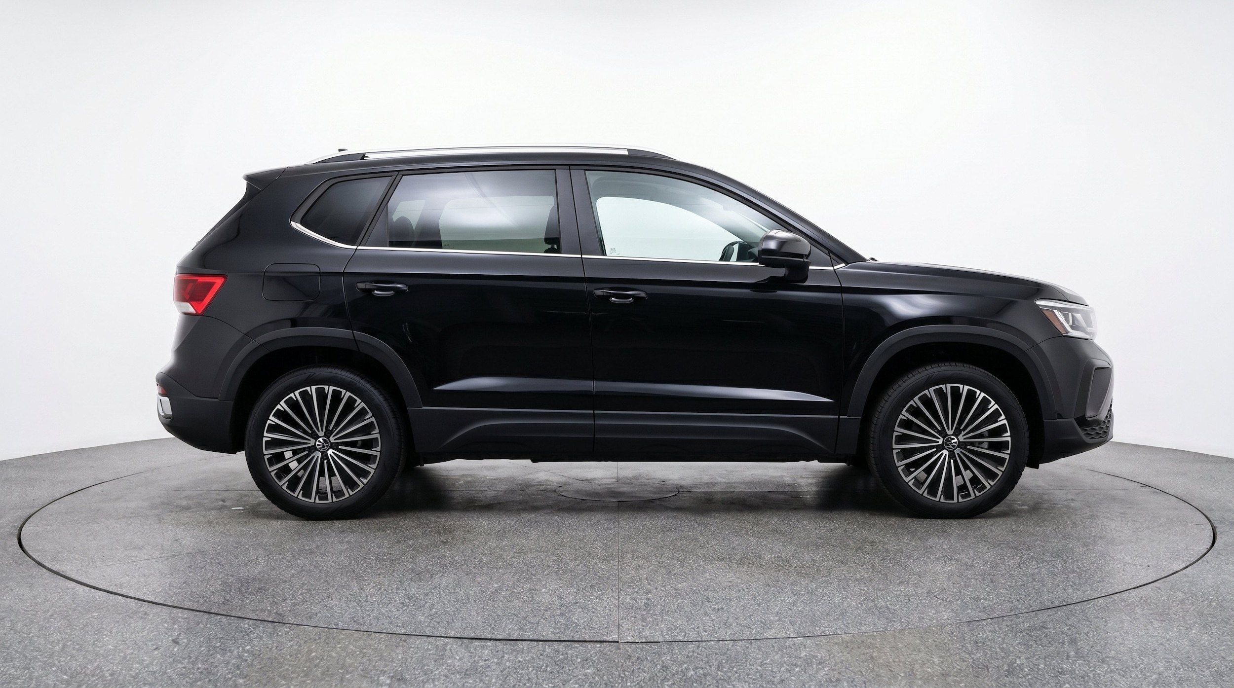 Thumbnail: 2026 Volkswagen Taos - 10