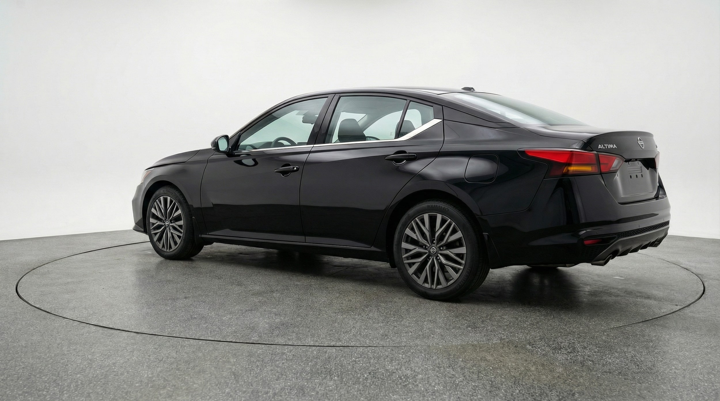 Thumbnail: 2025 Nissan Altima - 5