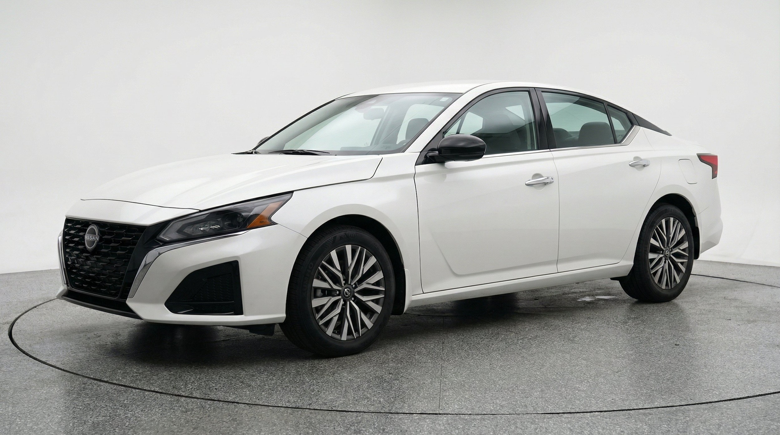 Thumbnail: 2025 Nissan Altima - 3