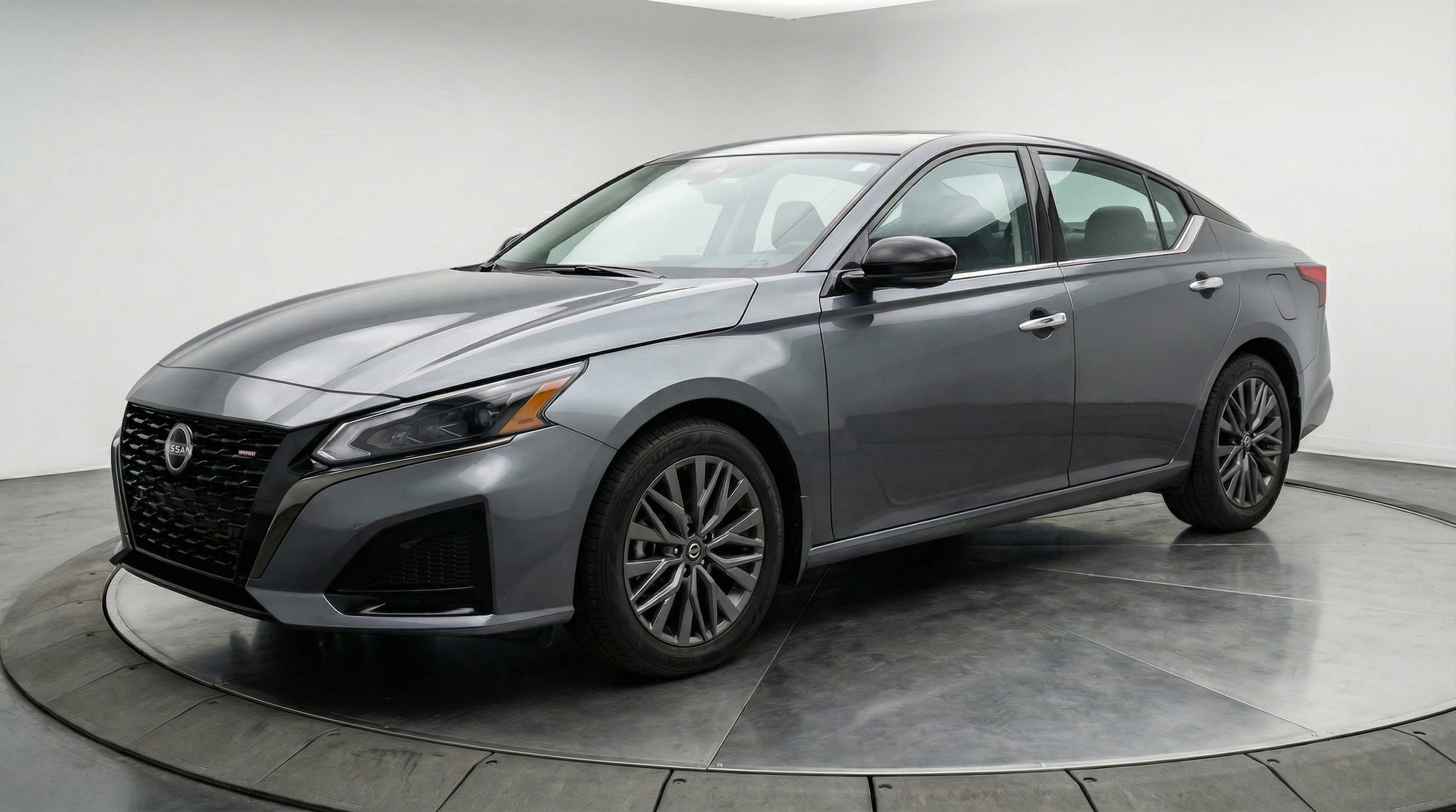 Thumbnail: 2025 Nissan Altima - 3