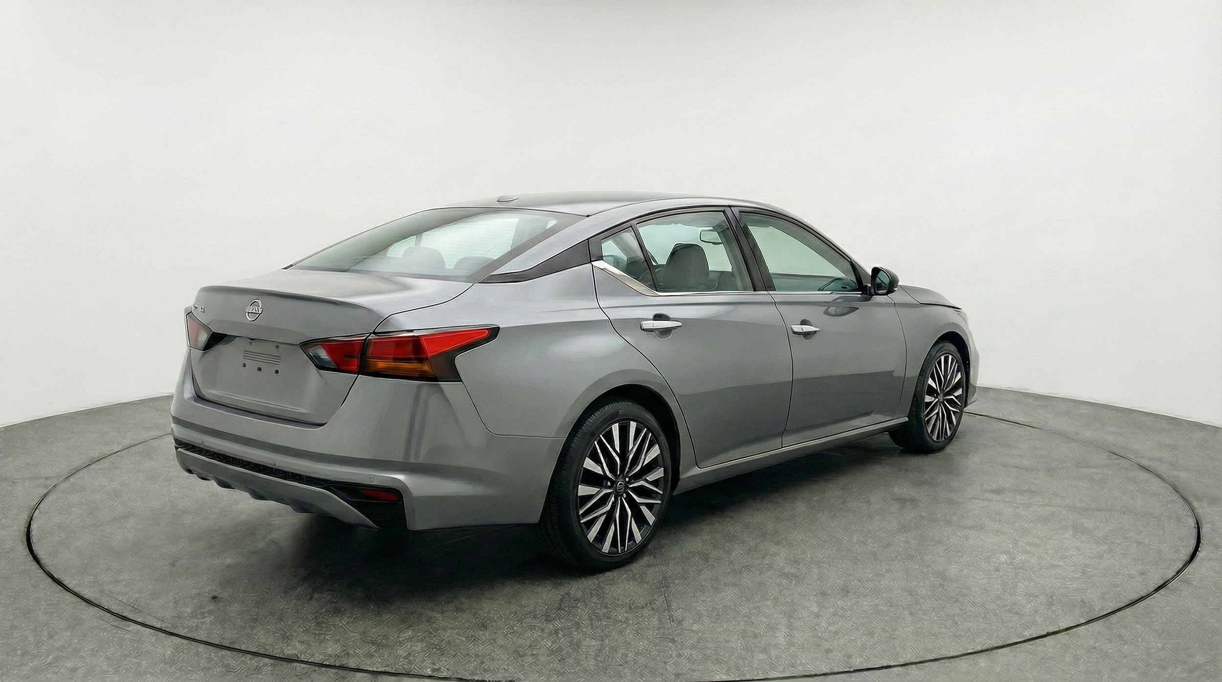 Thumbnail: 2025 Nissan Altima - 9