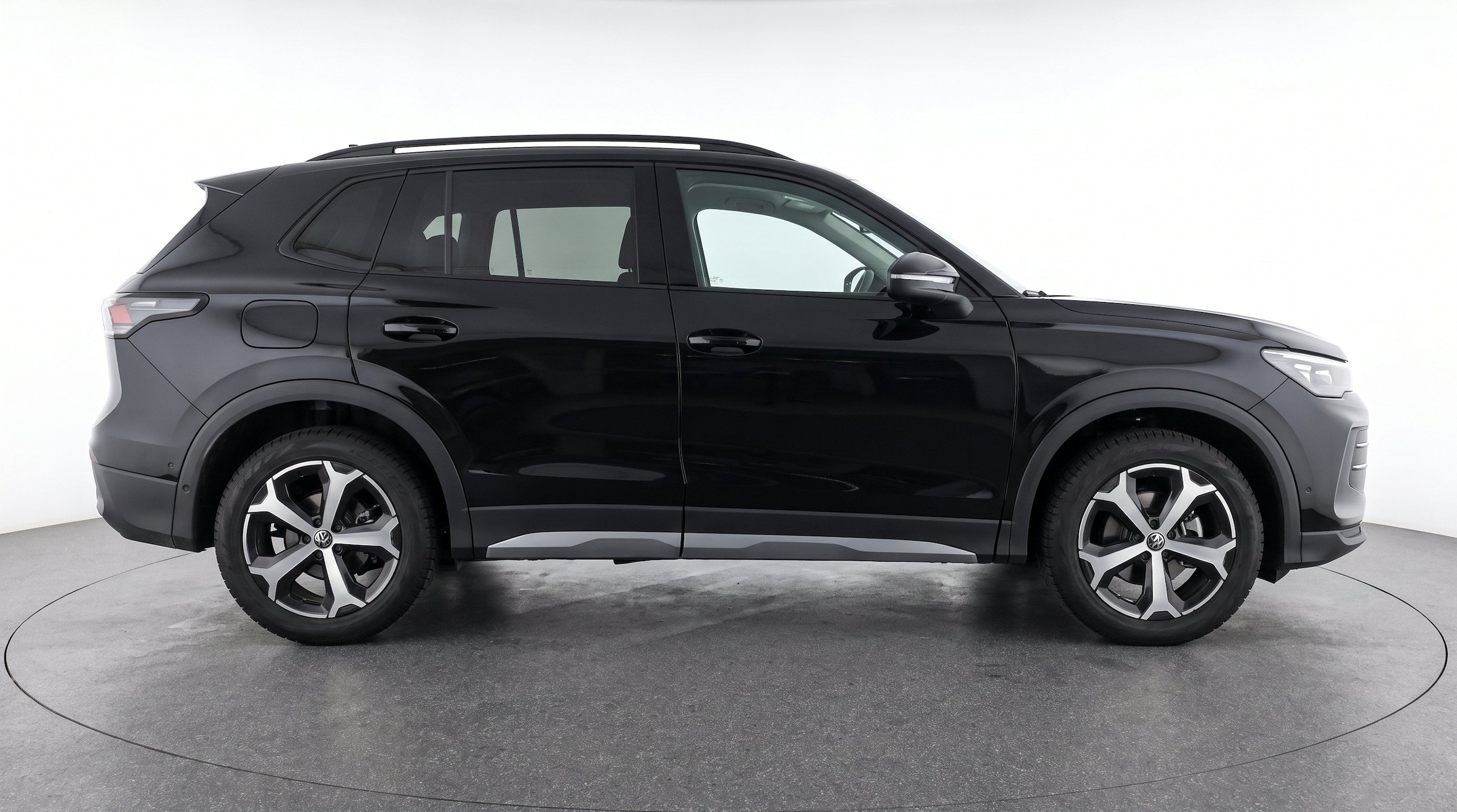 Thumbnail: 2026 Volkswagen Tiguan - 10