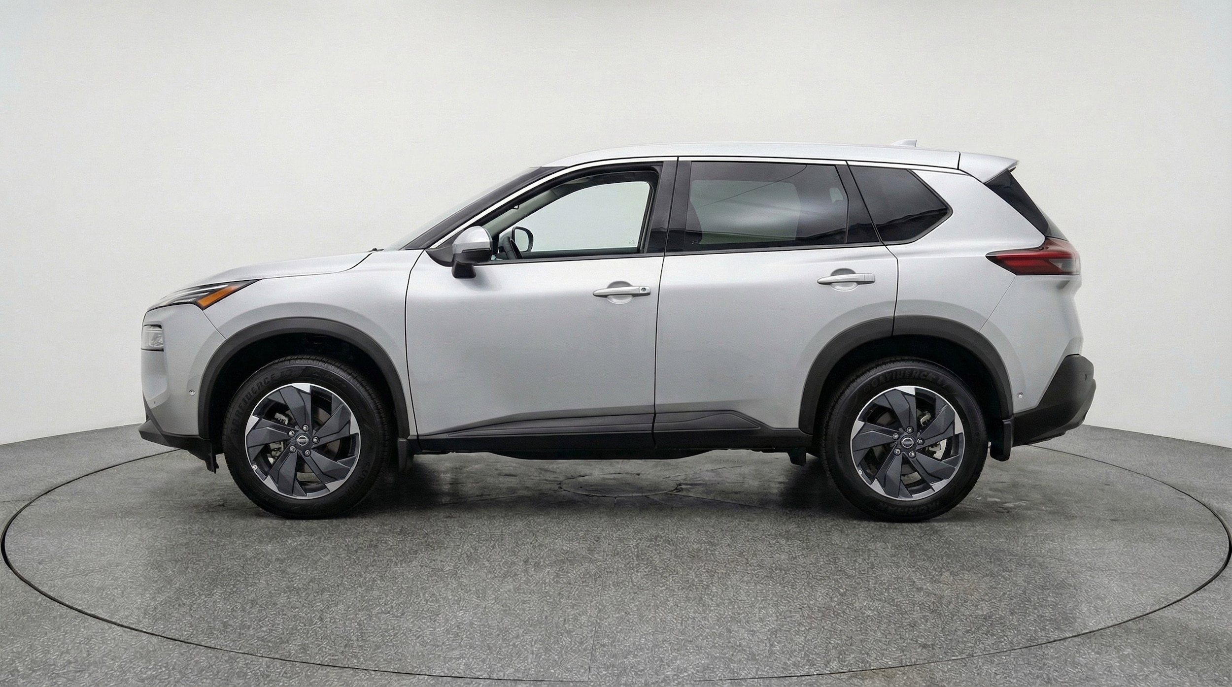 Thumbnail: 2025 Nissan Rogue - 5