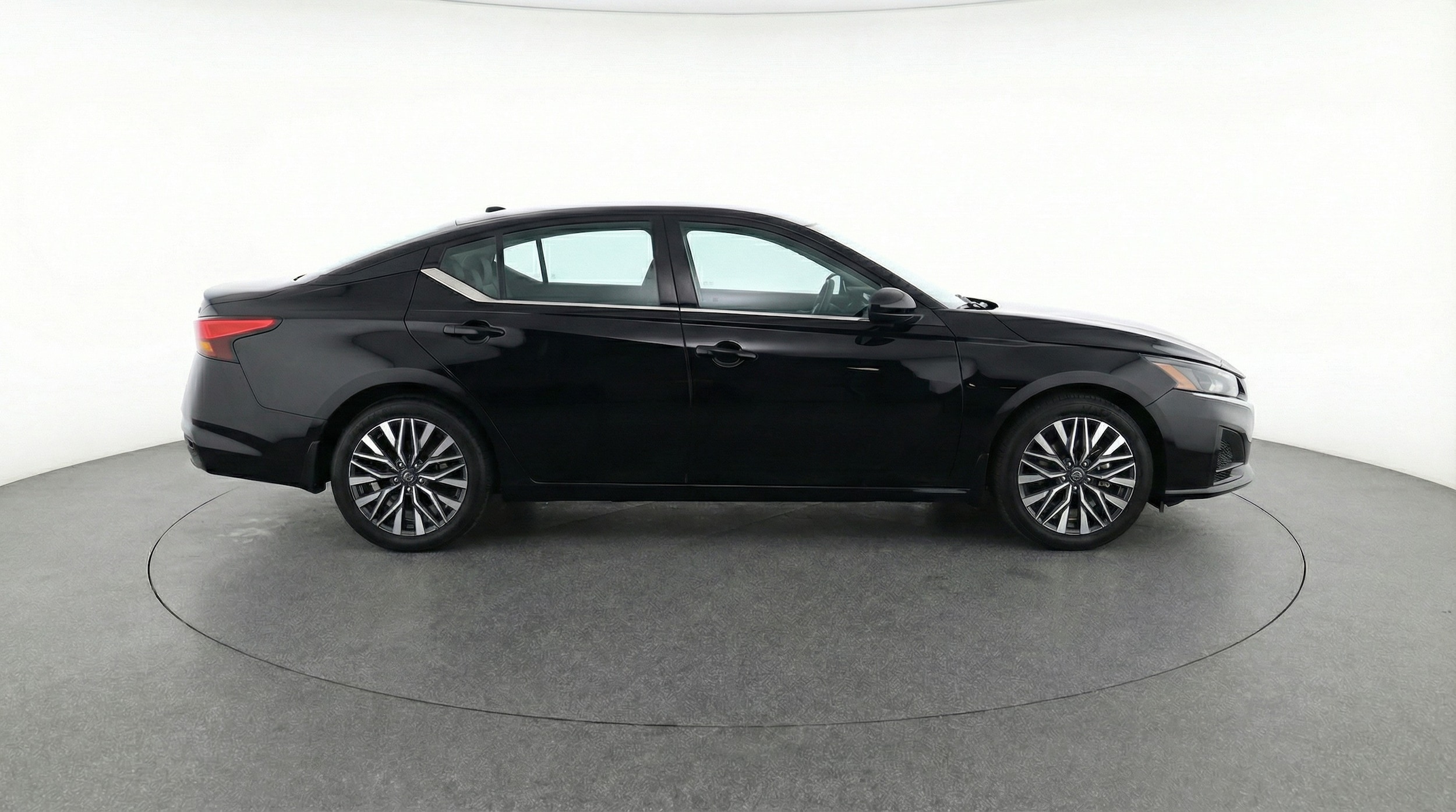 Thumbnail: 2025 Nissan Altima - 8